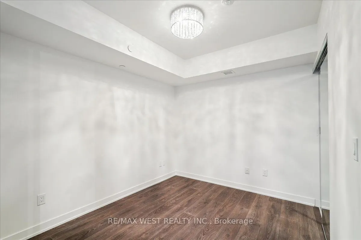 8 Tippett Road #426