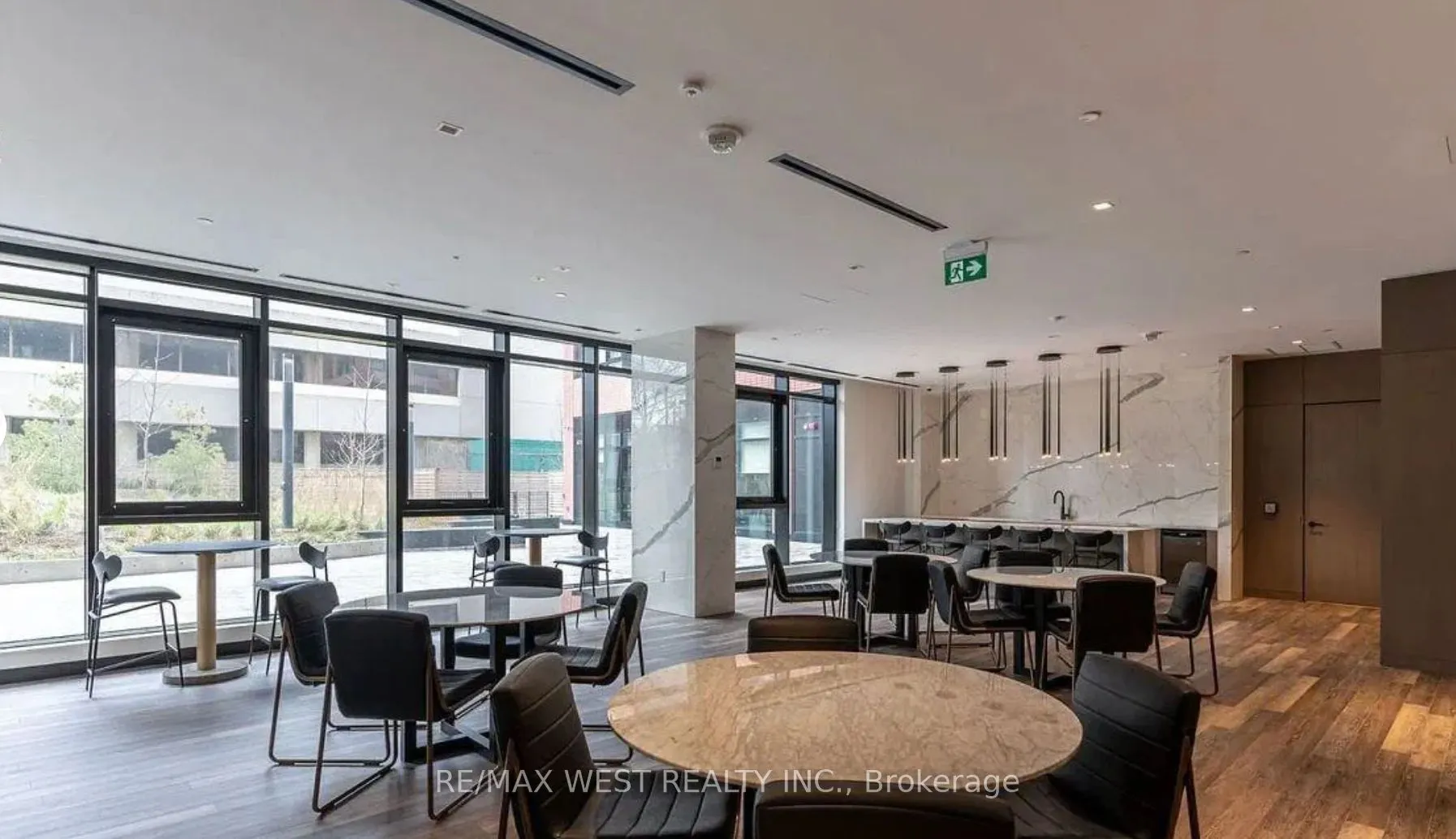 8 Tippett Road #426
