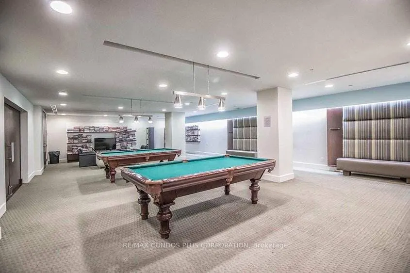 218 Queens Quay W #2408