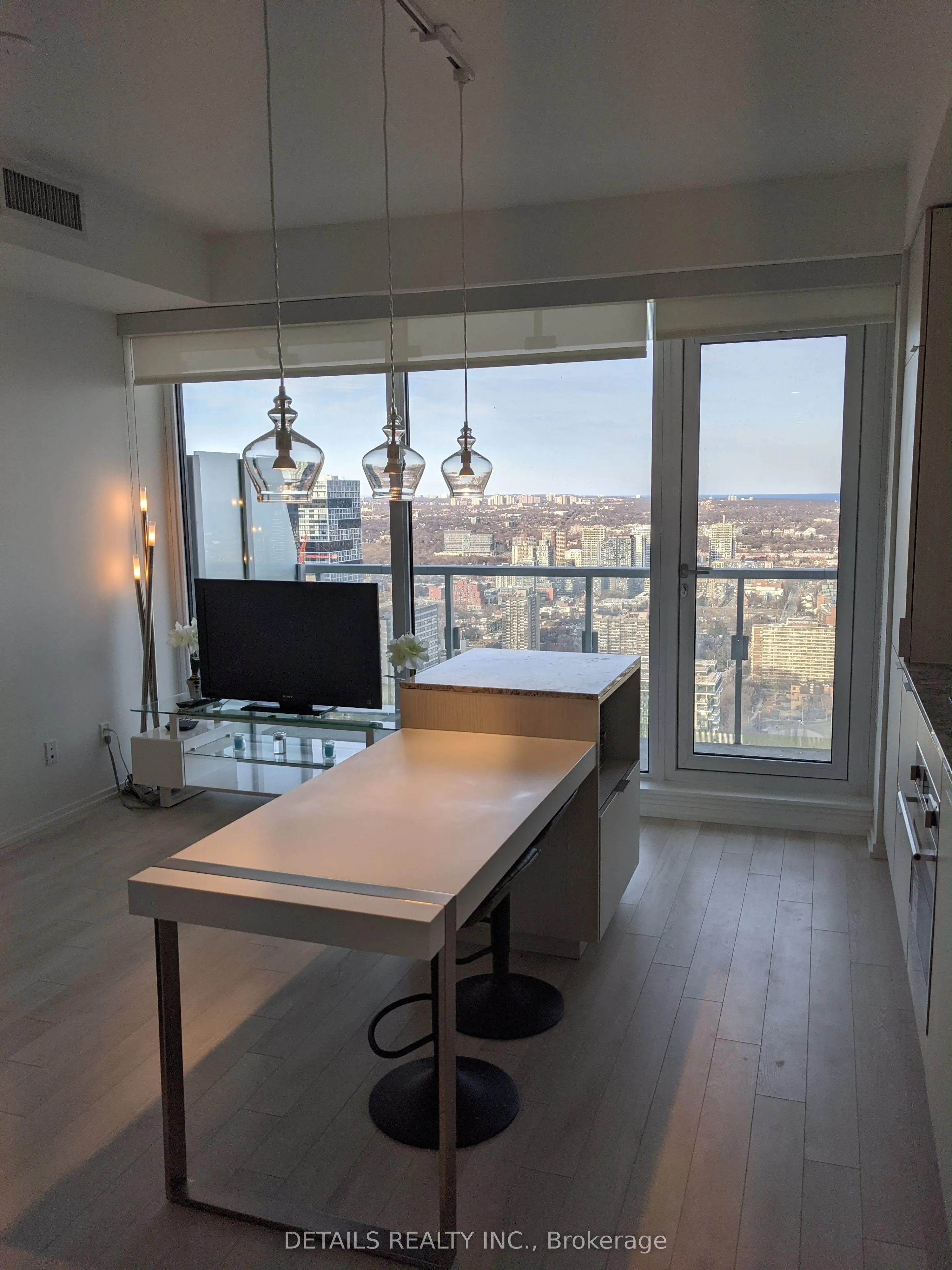 197 Yonge Street #4603