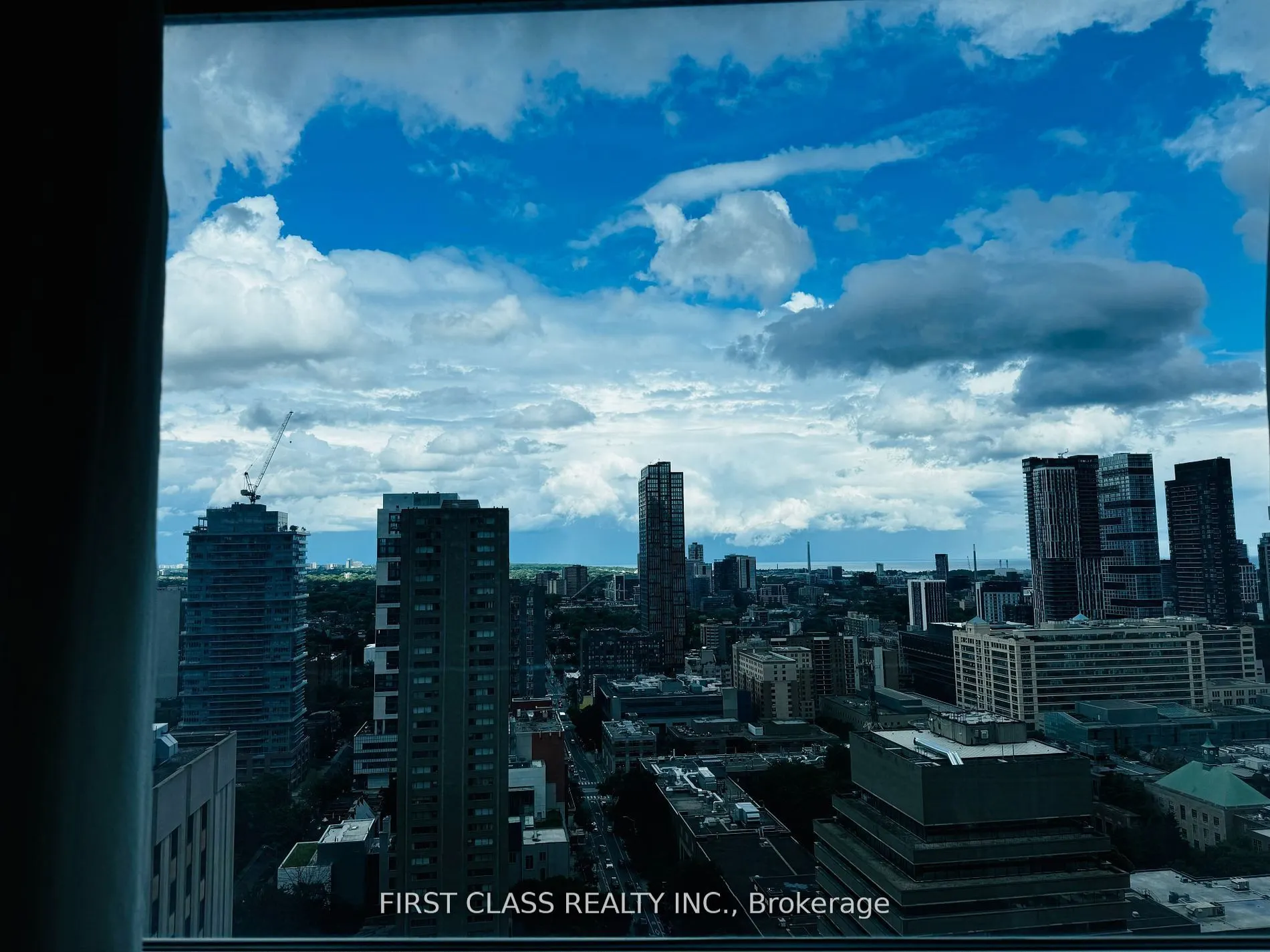 386 Yonge Street #2607