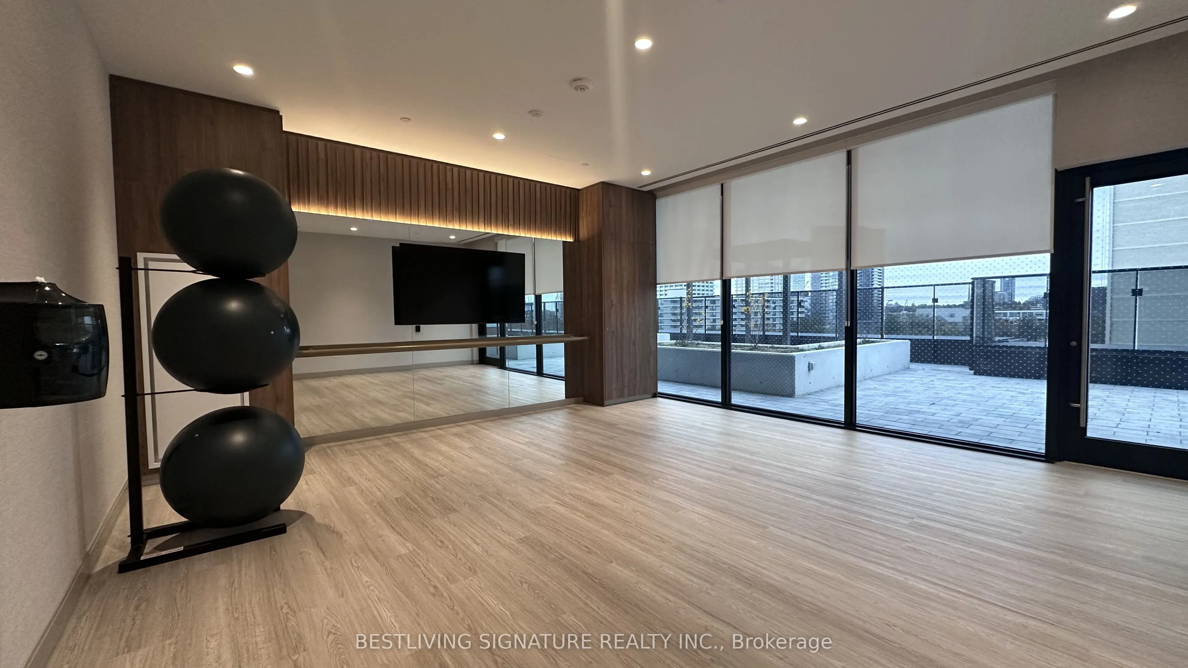 15 David Salomon Drive #3603