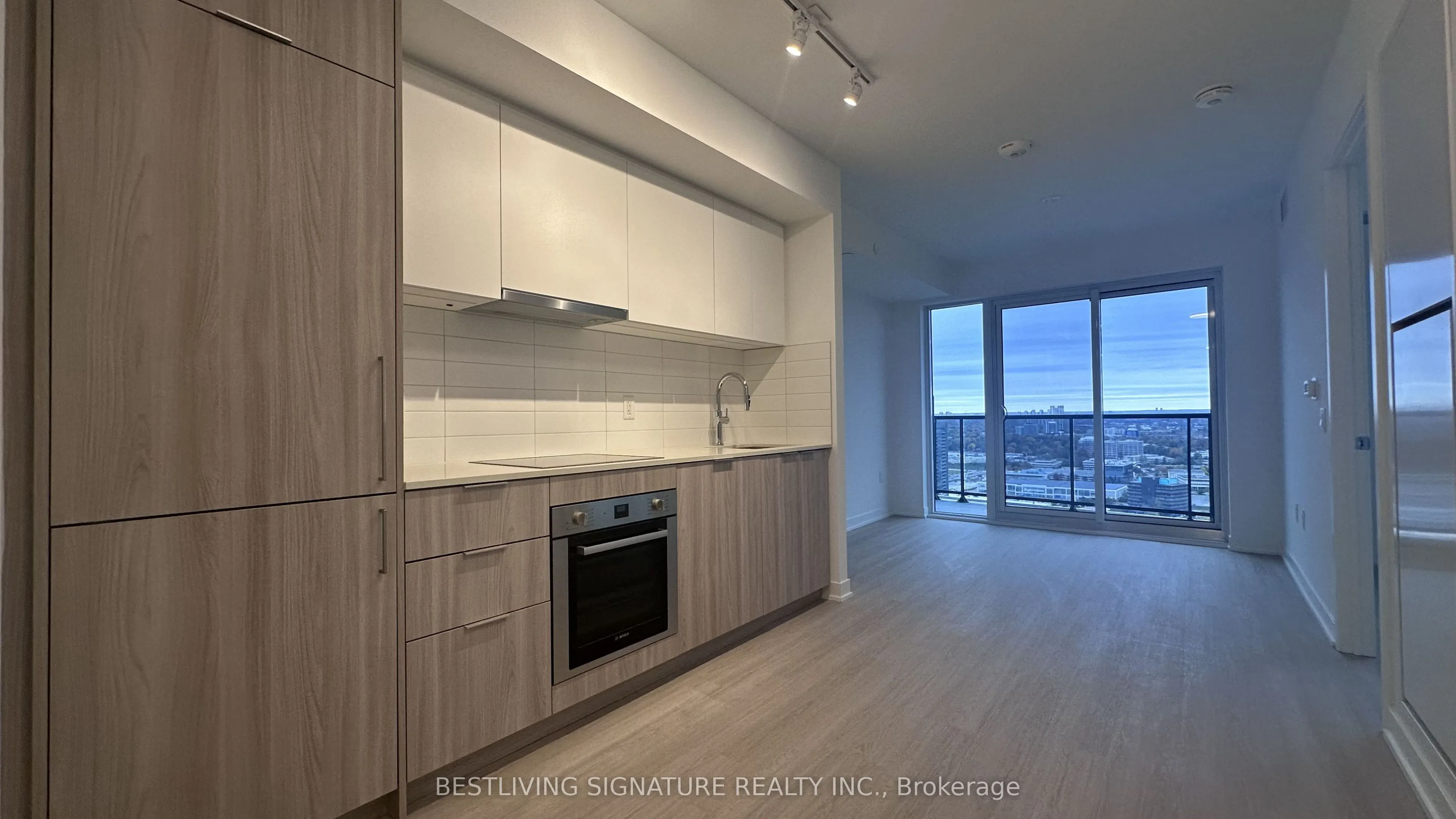 15 David Salomon Drive #3603