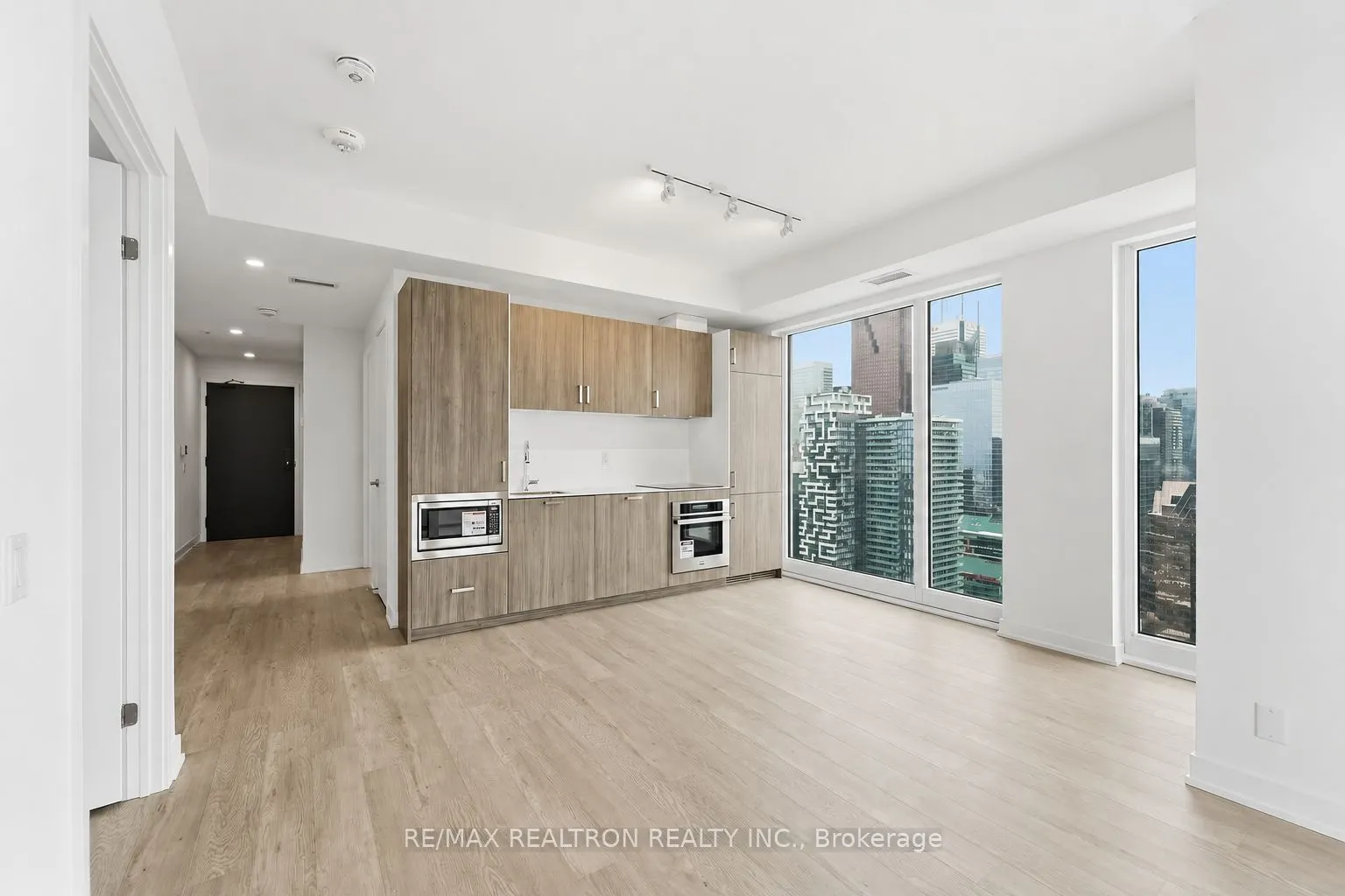 88 Queen Street E #4711