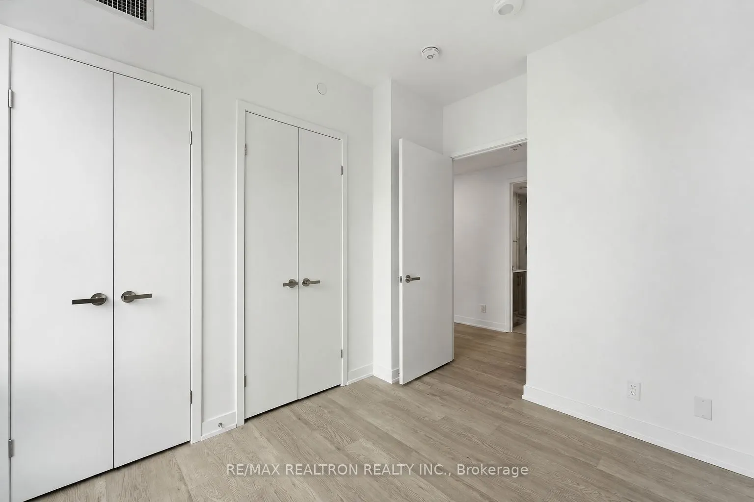 88 Queen Street E #4711