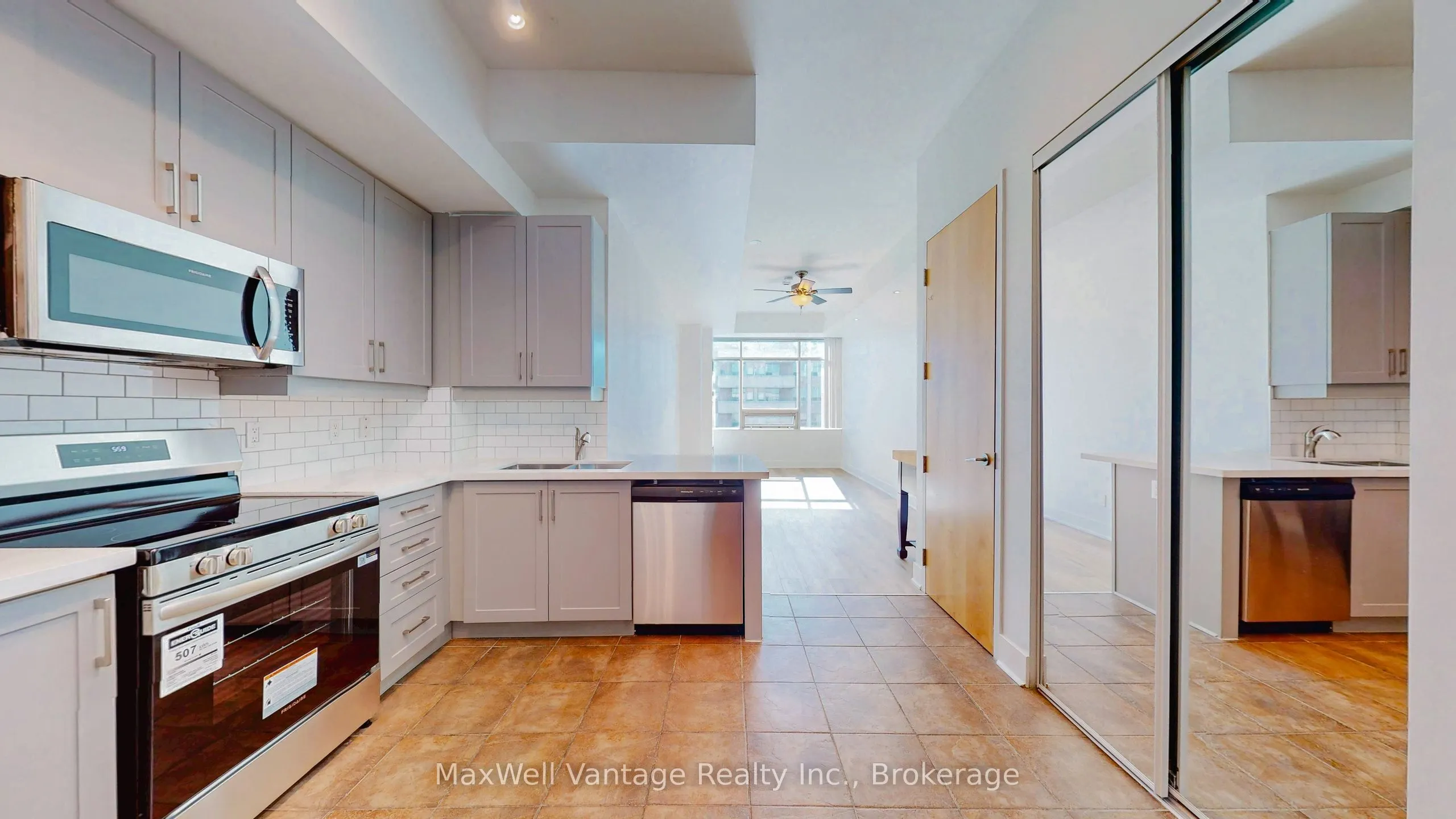 562 Eglinton Avenue E #403
