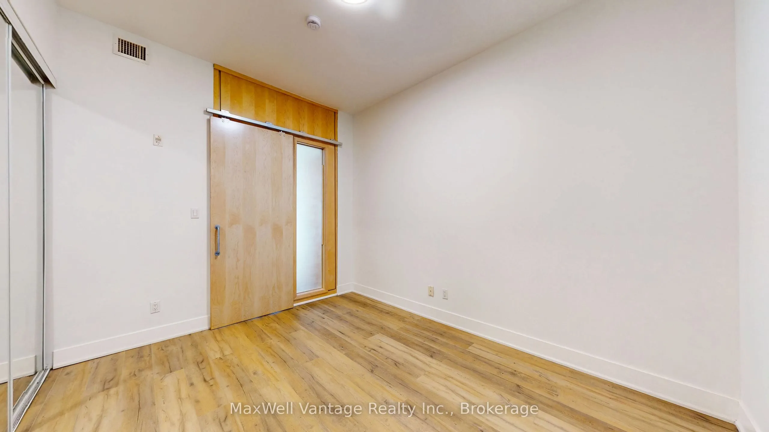 562 Eglinton Avenue E #403