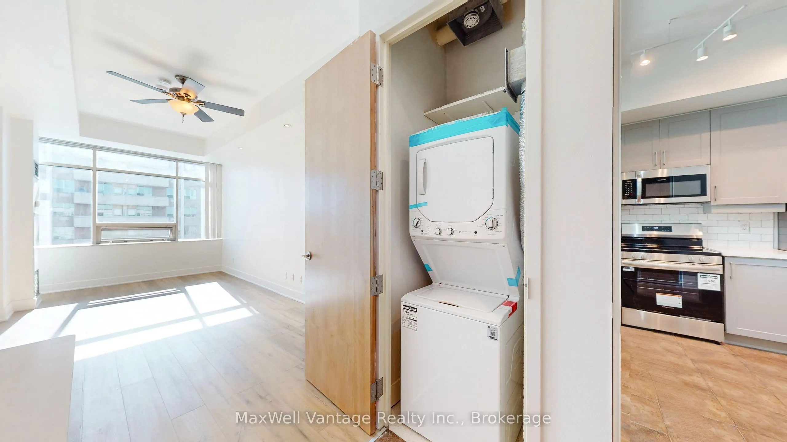 562 Eglinton Avenue E #403