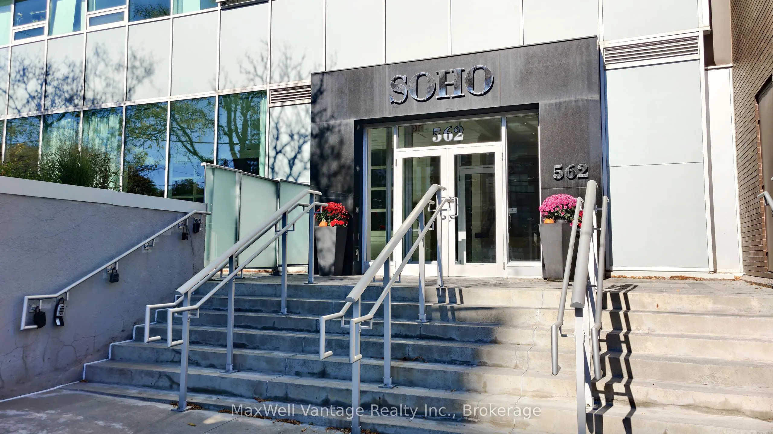 562 Eglinton Avenue E #403