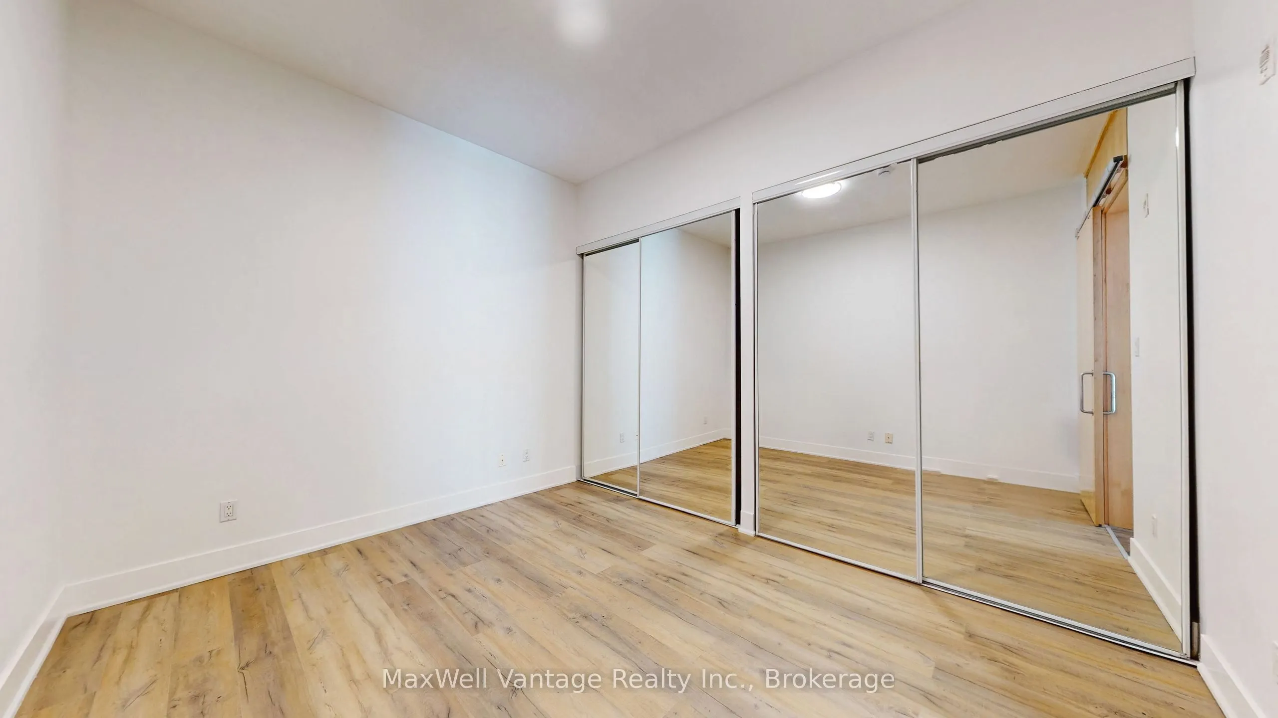 562 Eglinton Avenue E #403