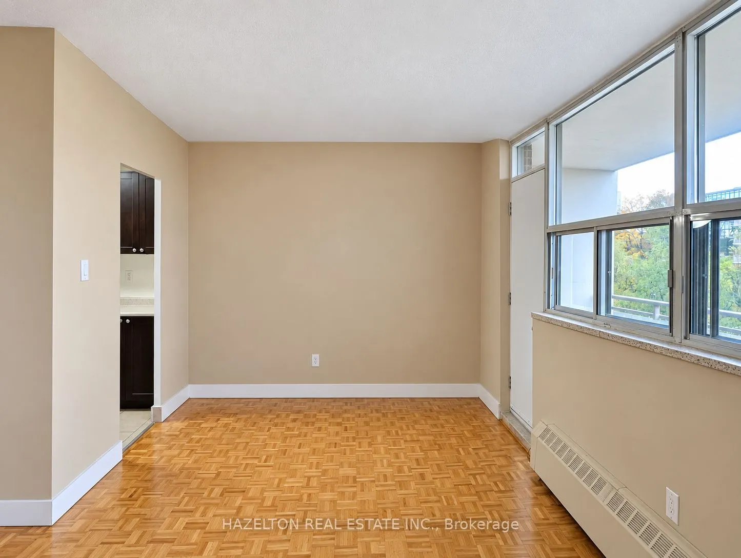 1780 Victoria Park Avenue #405