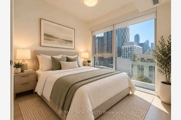 280 Dundas Street W #1406