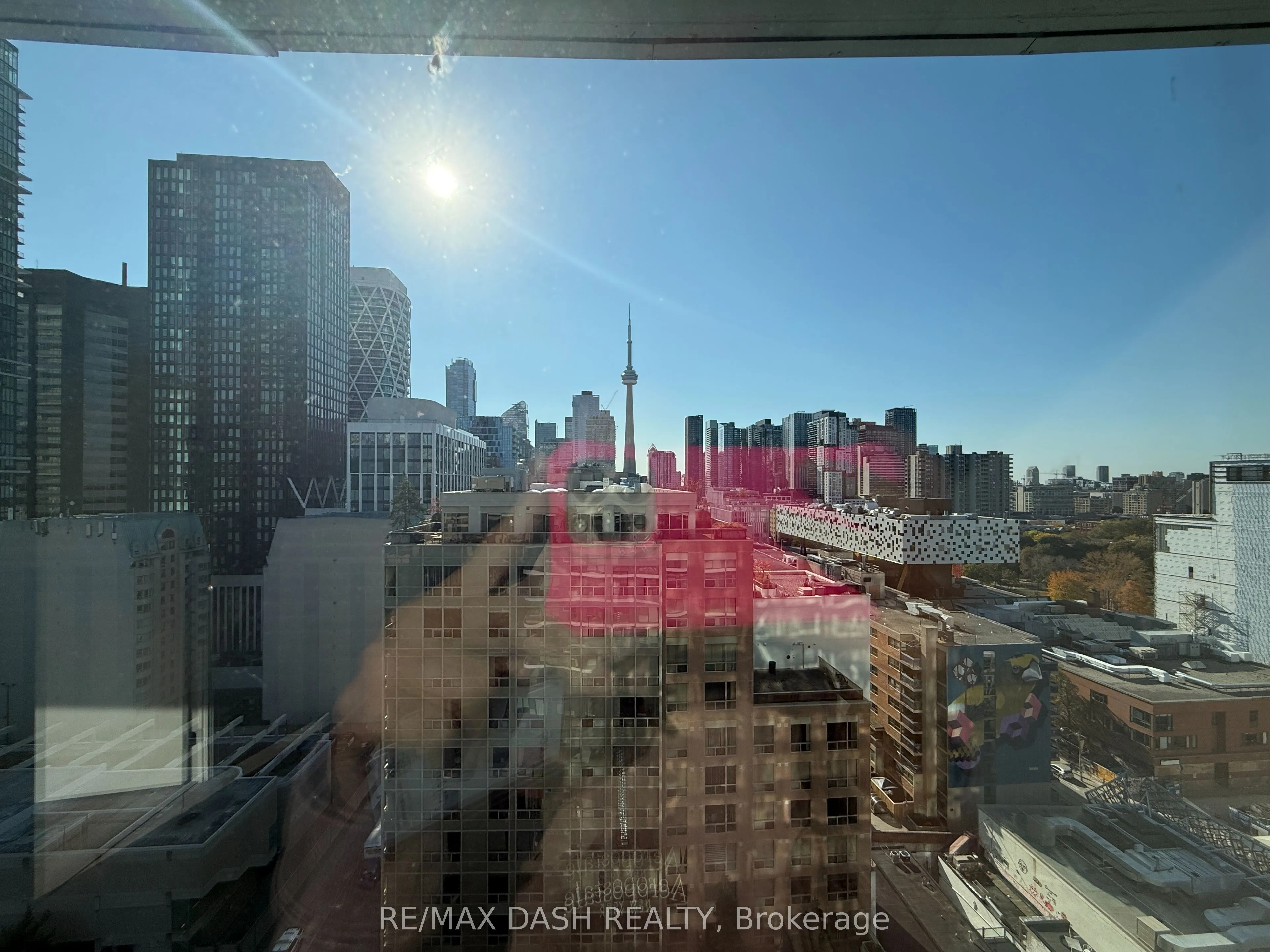 280 Dundas Street W #1406