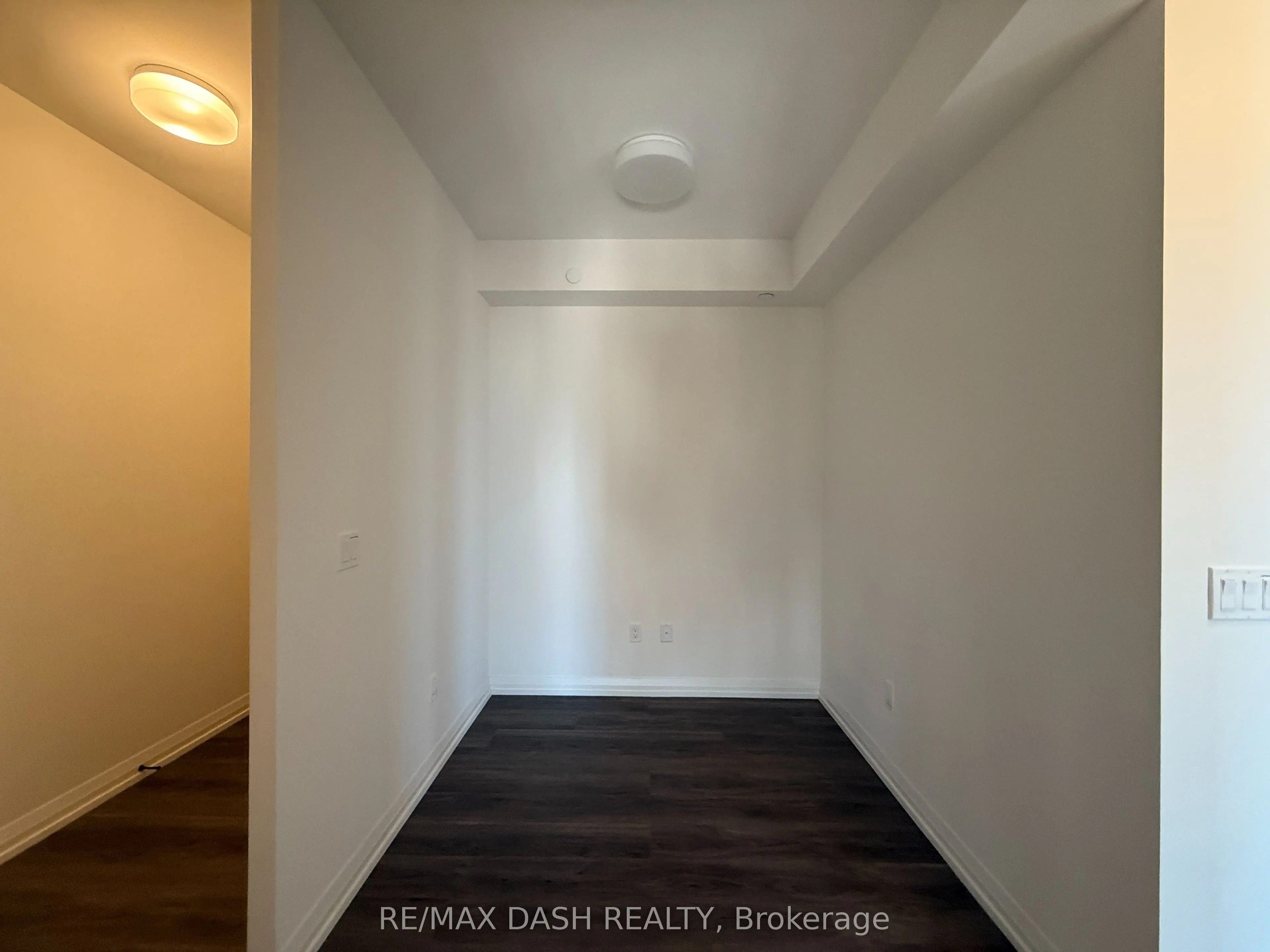 280 Dundas Street W #3002