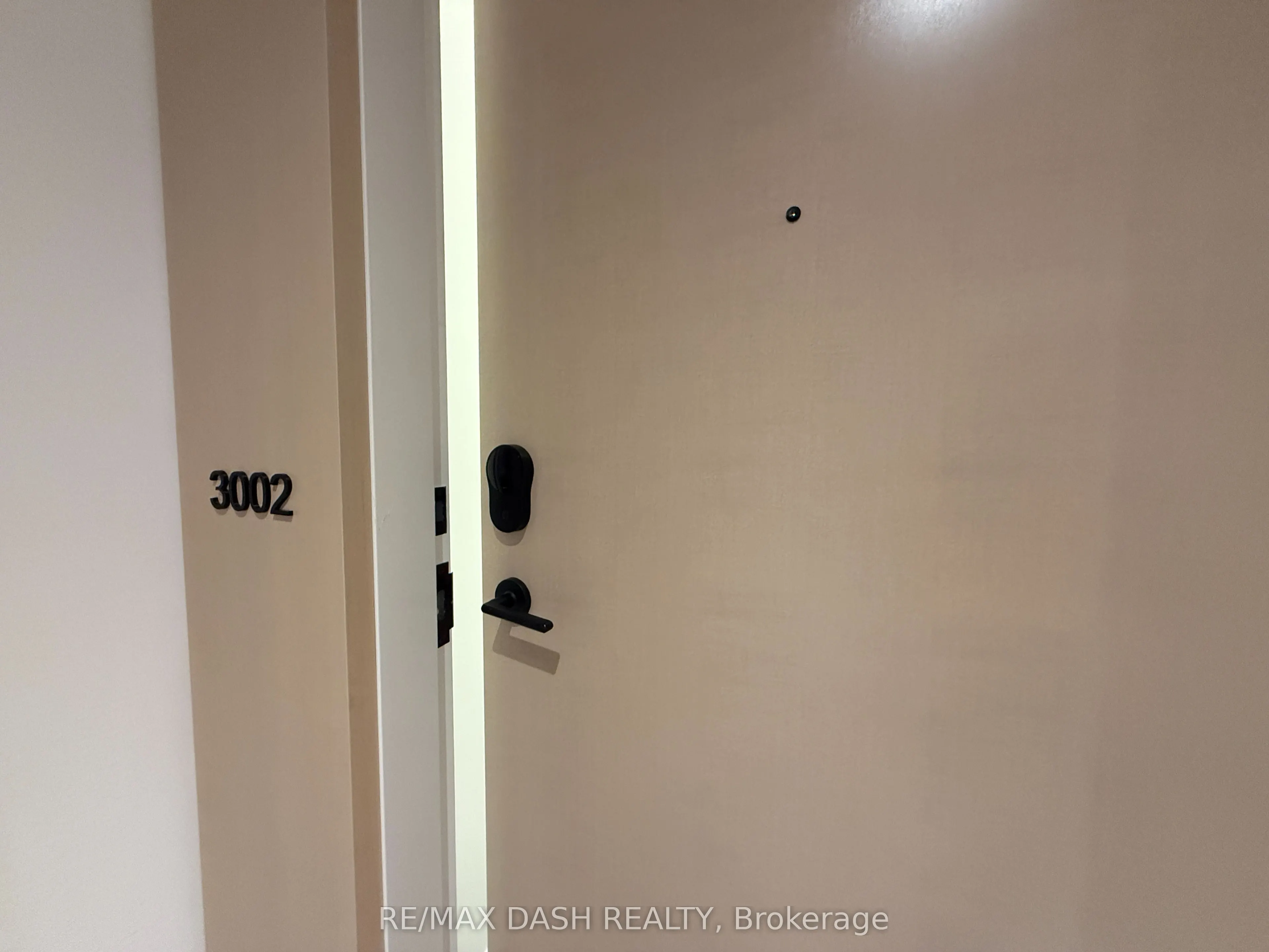 280 Dundas Street W #3002