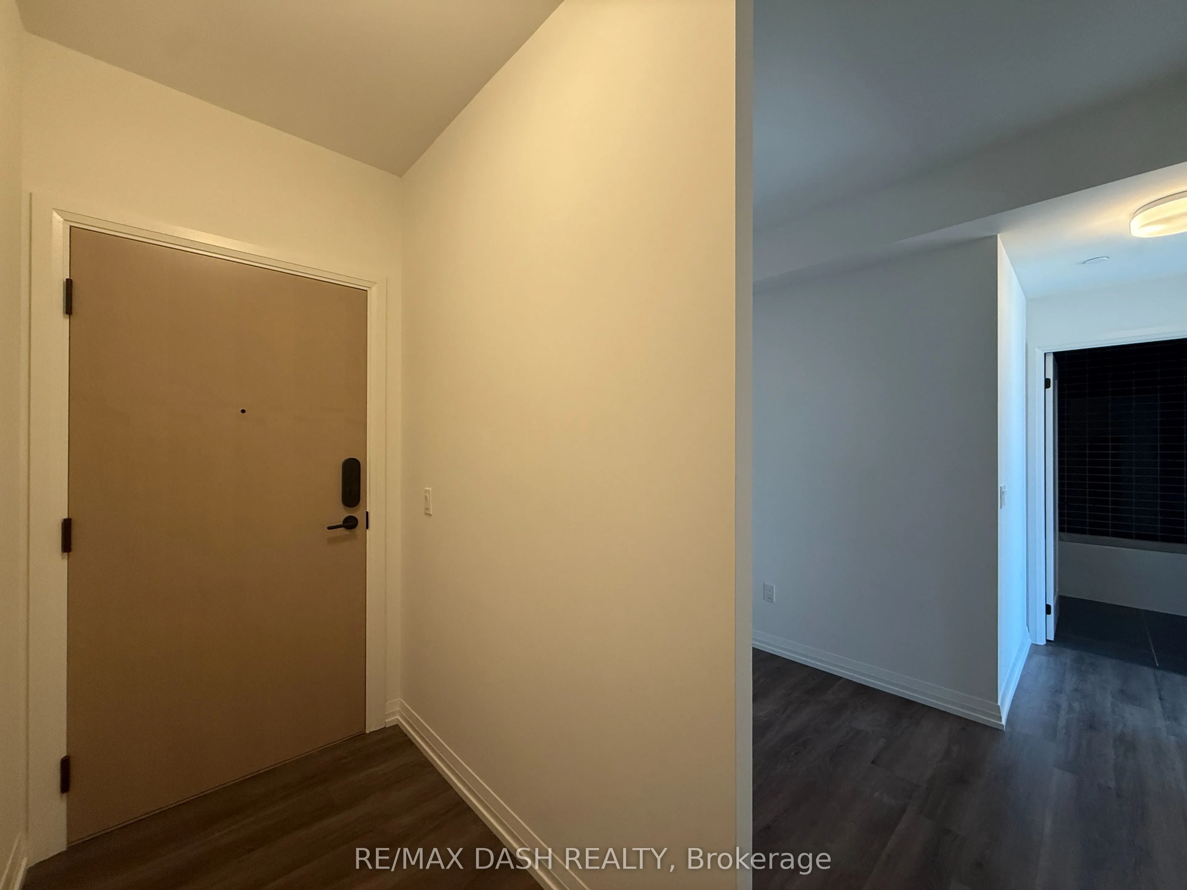 280 Dundas Street W #3002