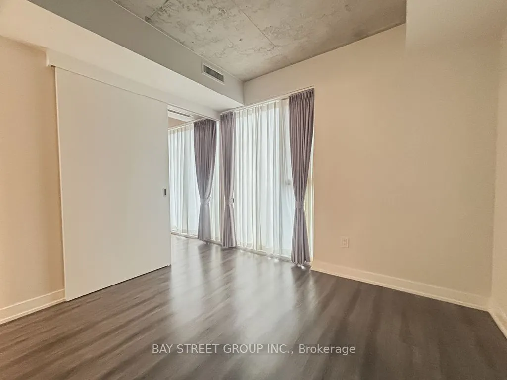65 Mutual Street #1805