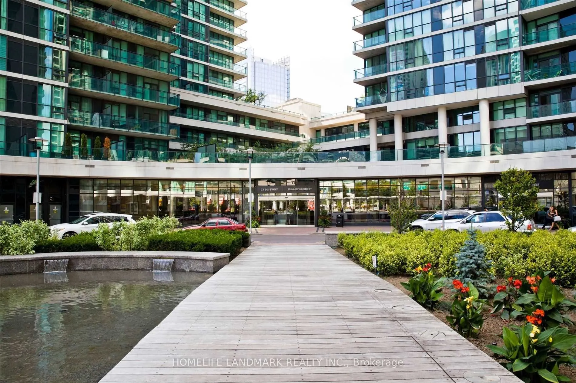 33 Bay Street #601