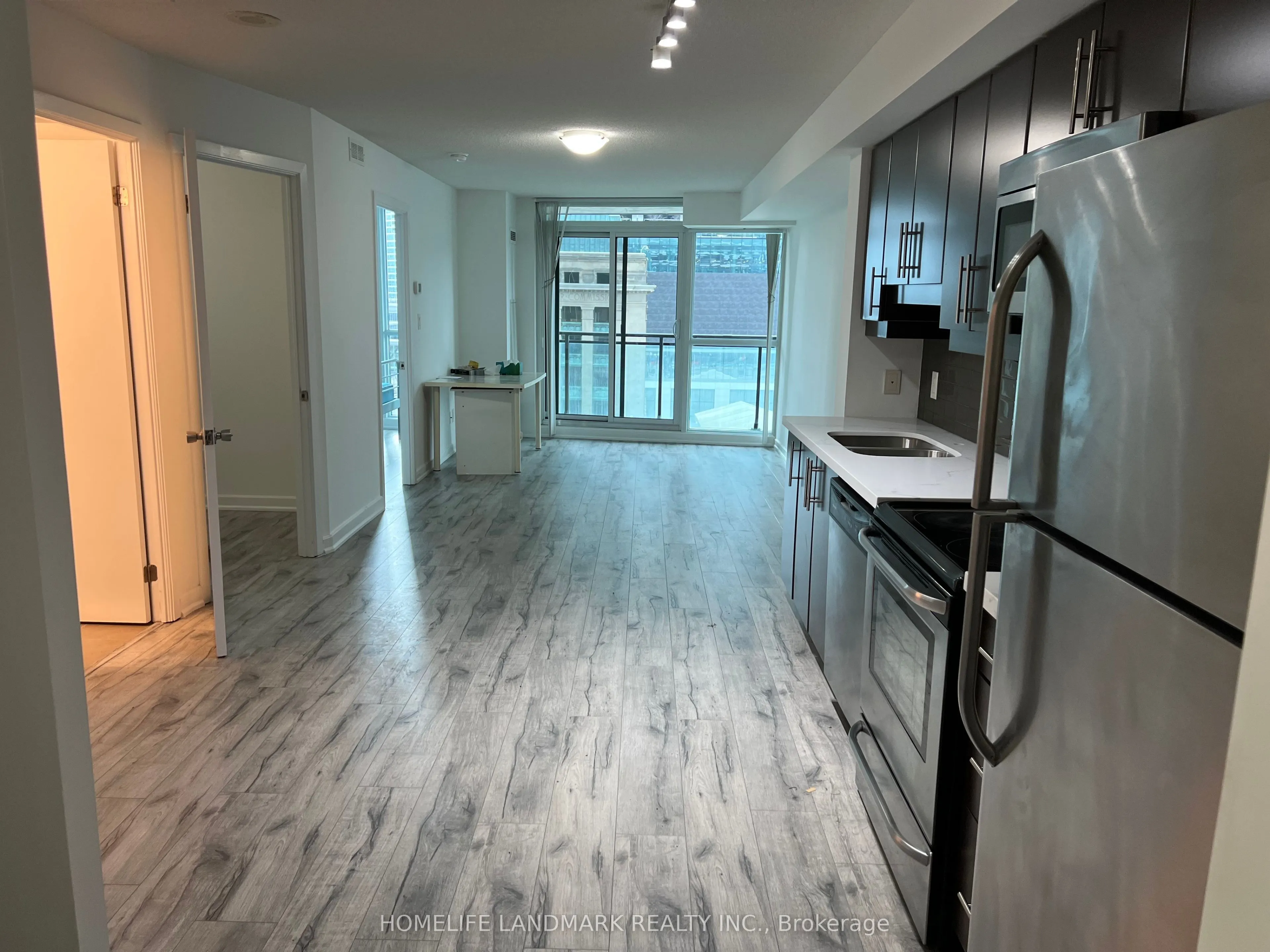 33 Bay Street #601