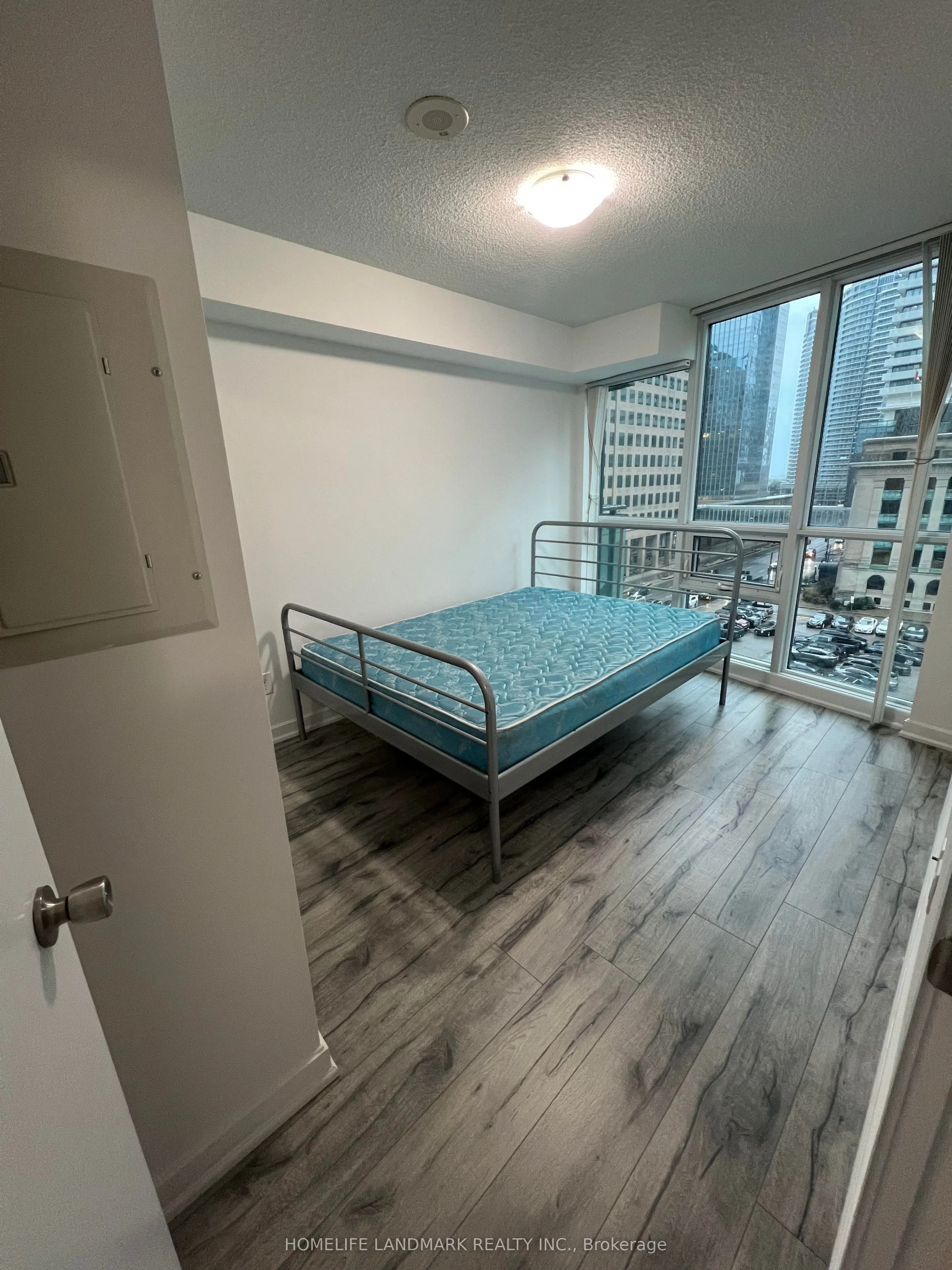33 Bay Street #601