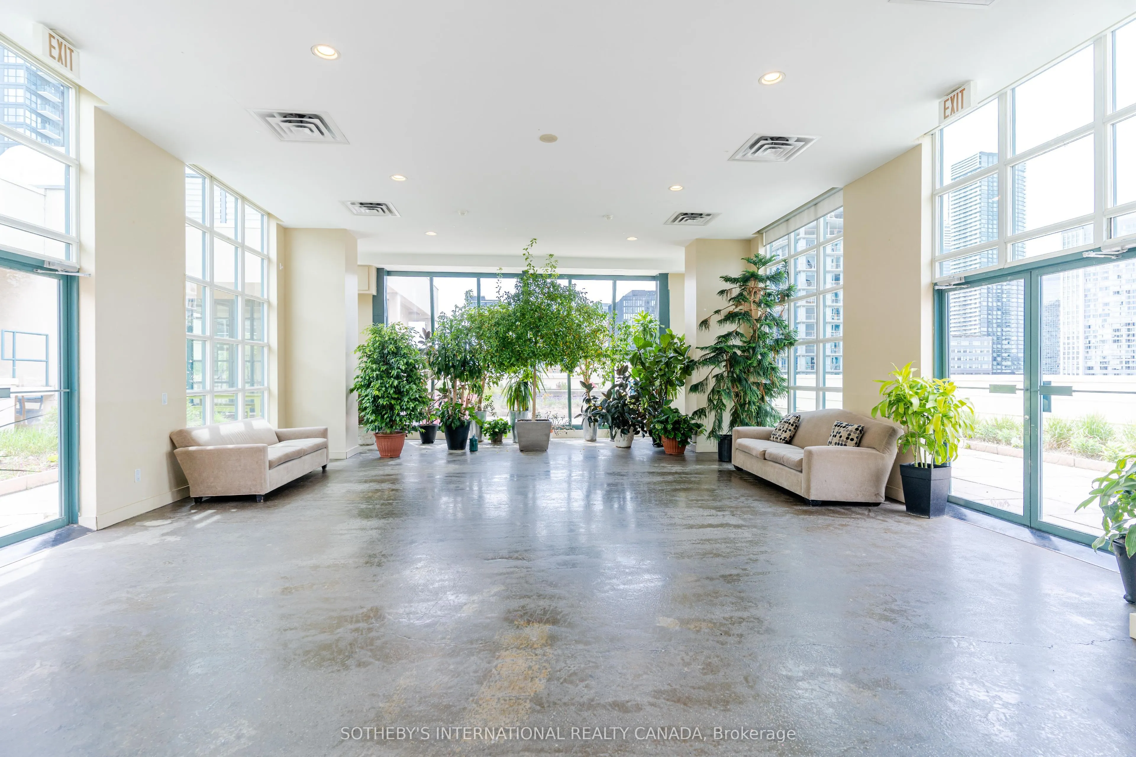 135 Dalhousie Street #209