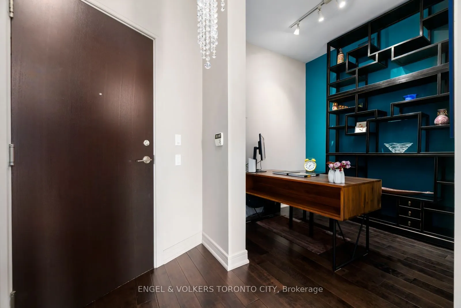 112 George Street #S817
