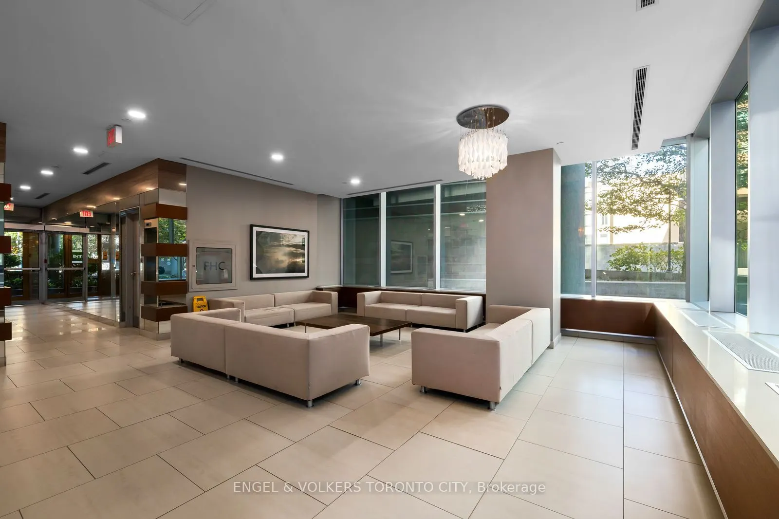 112 George Street #S817