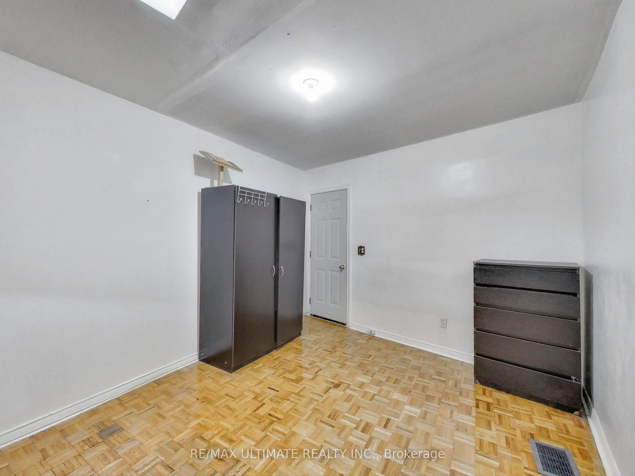 1584 Dundas Street W #Apt #2
