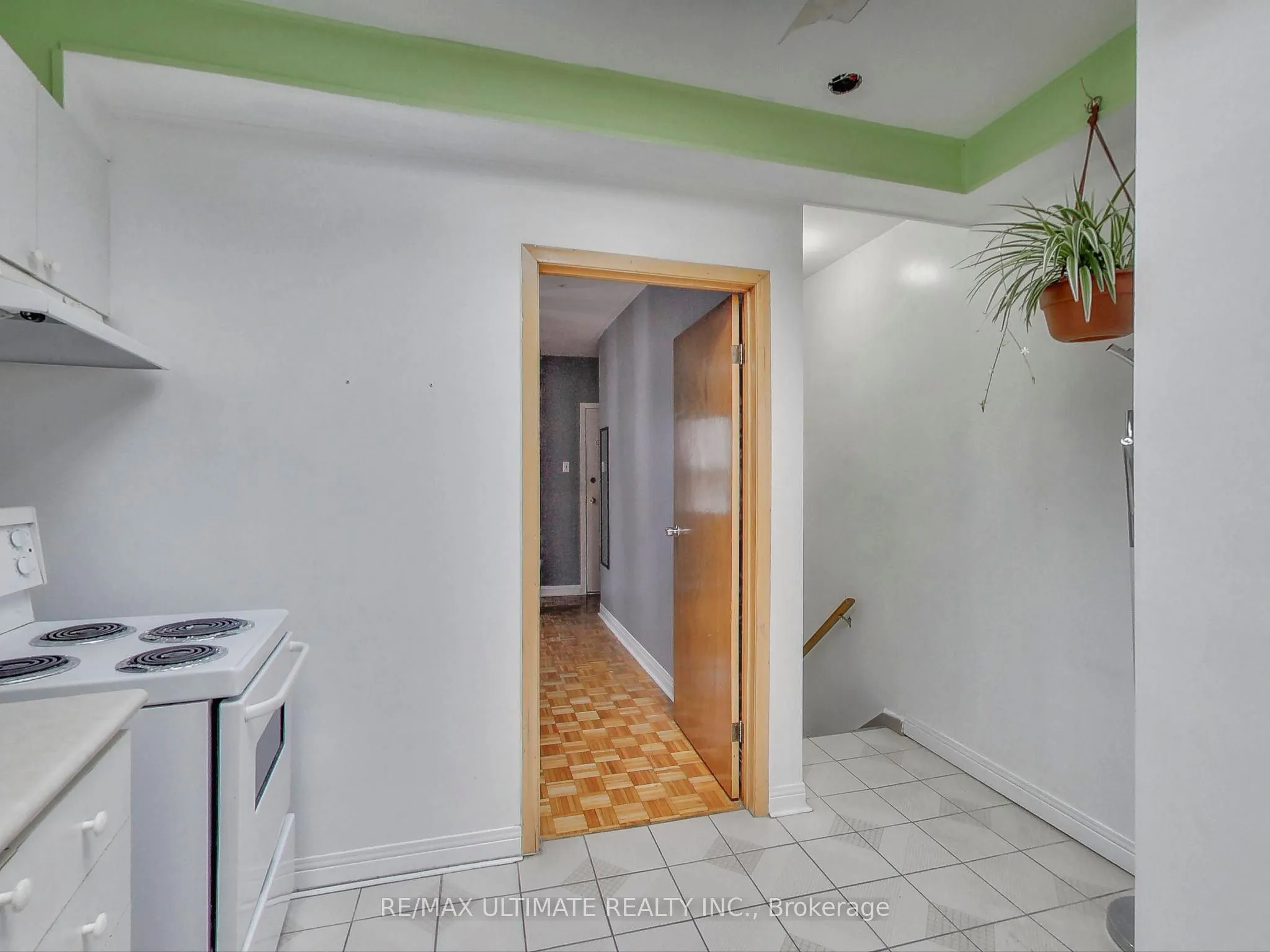 1584 Dundas Street W #Apt #2