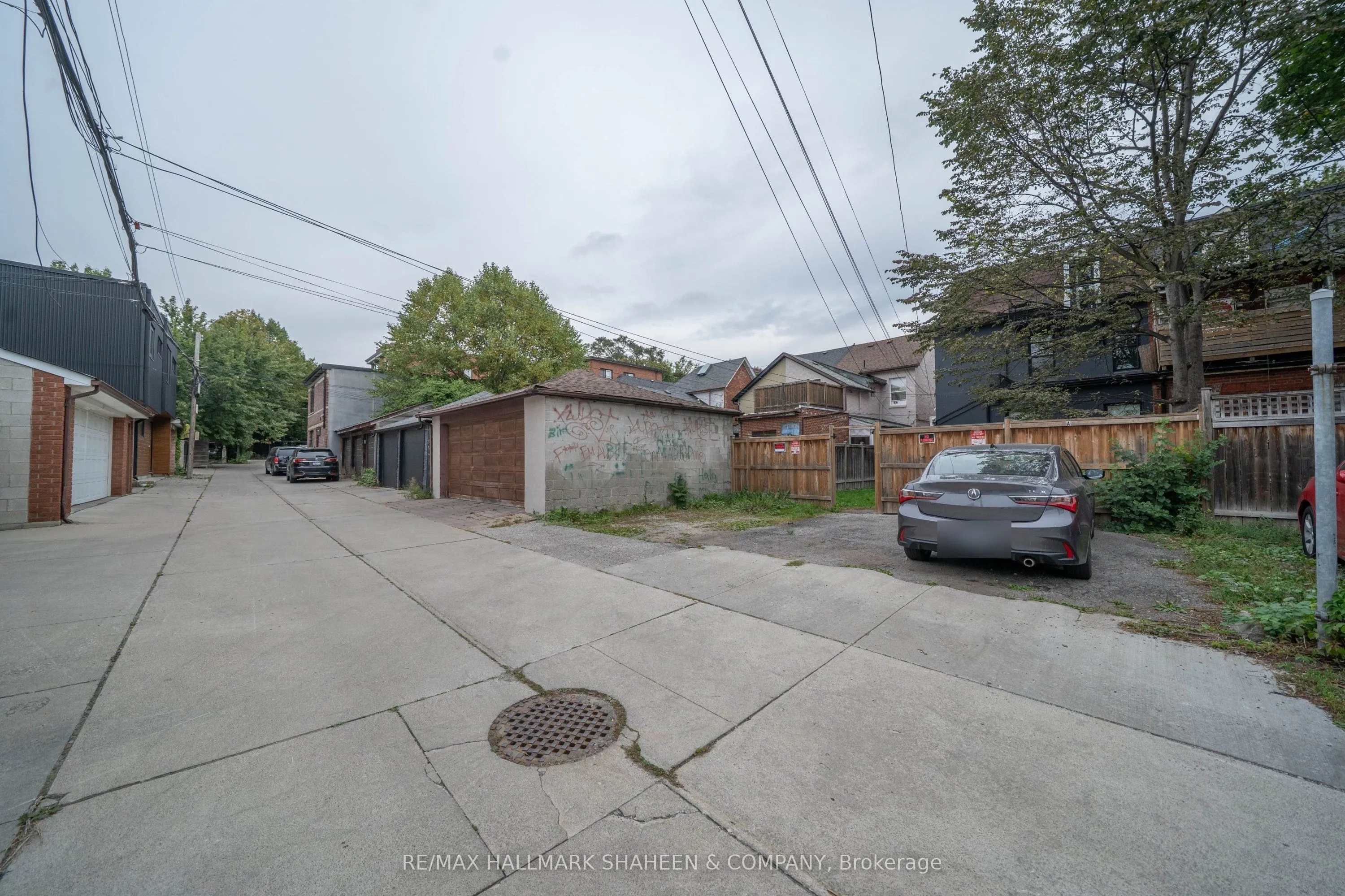 208 Dovercourt Road #Studio