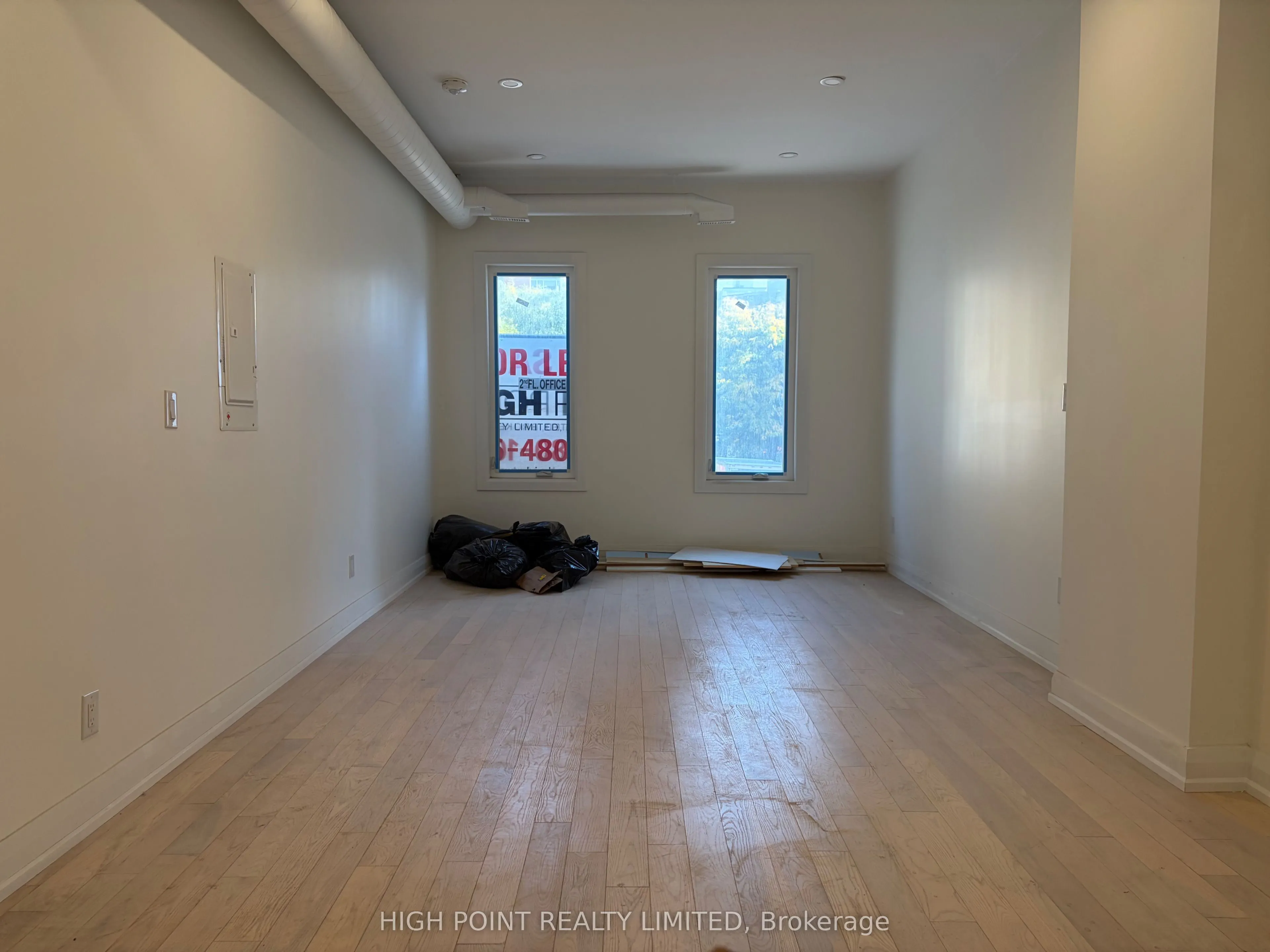 684-690 Yonge Street