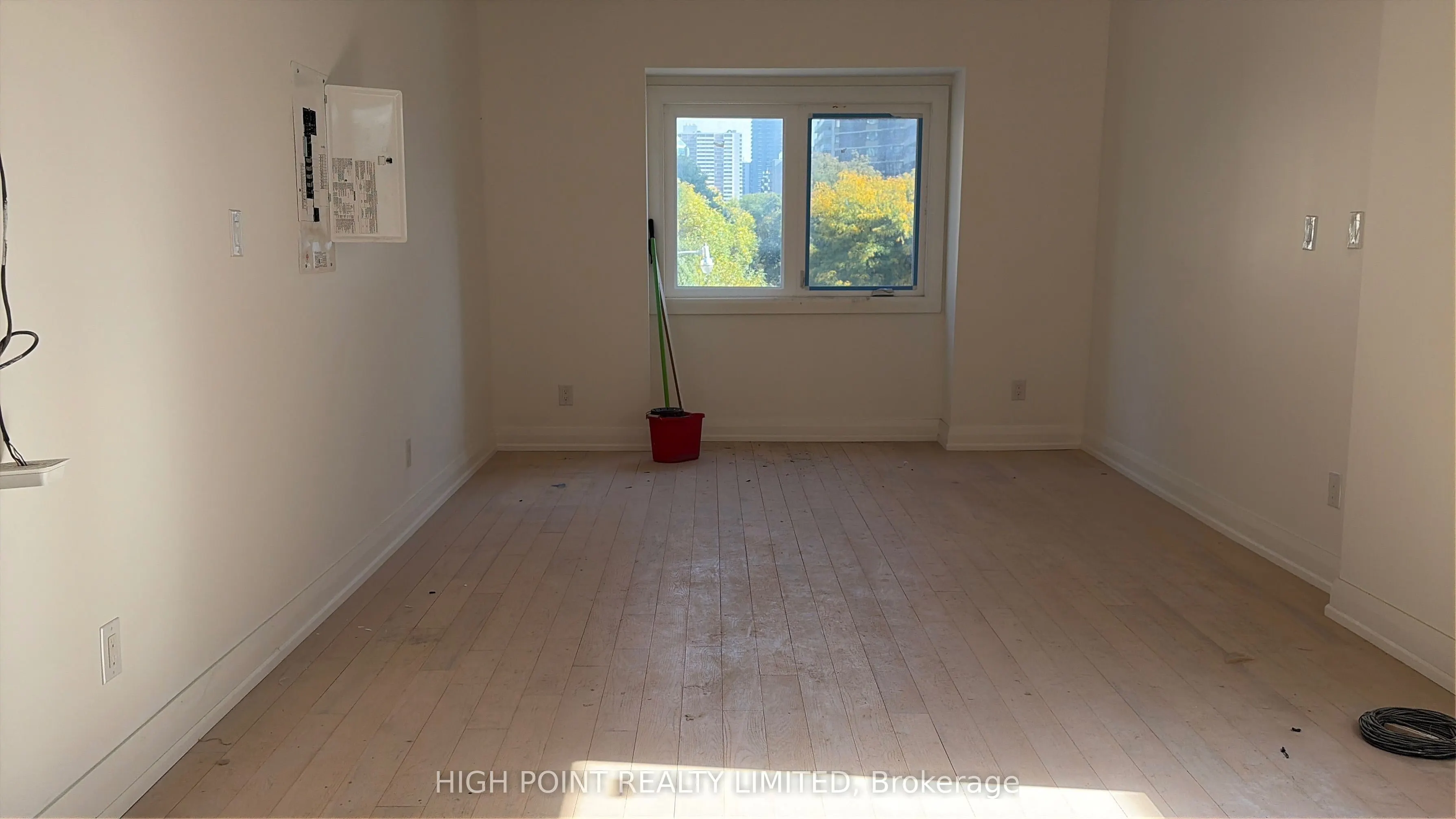 684-690 Yonge Street