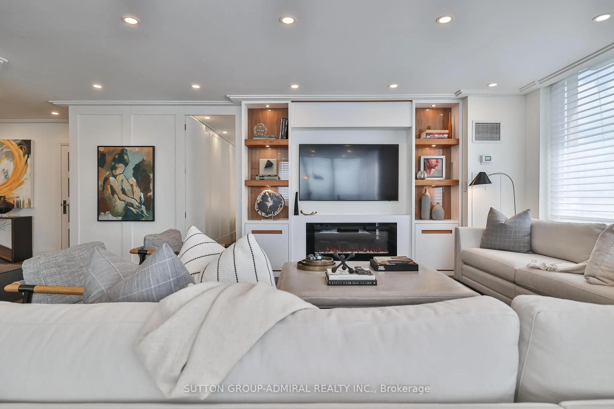 619 Avenue Road #1404