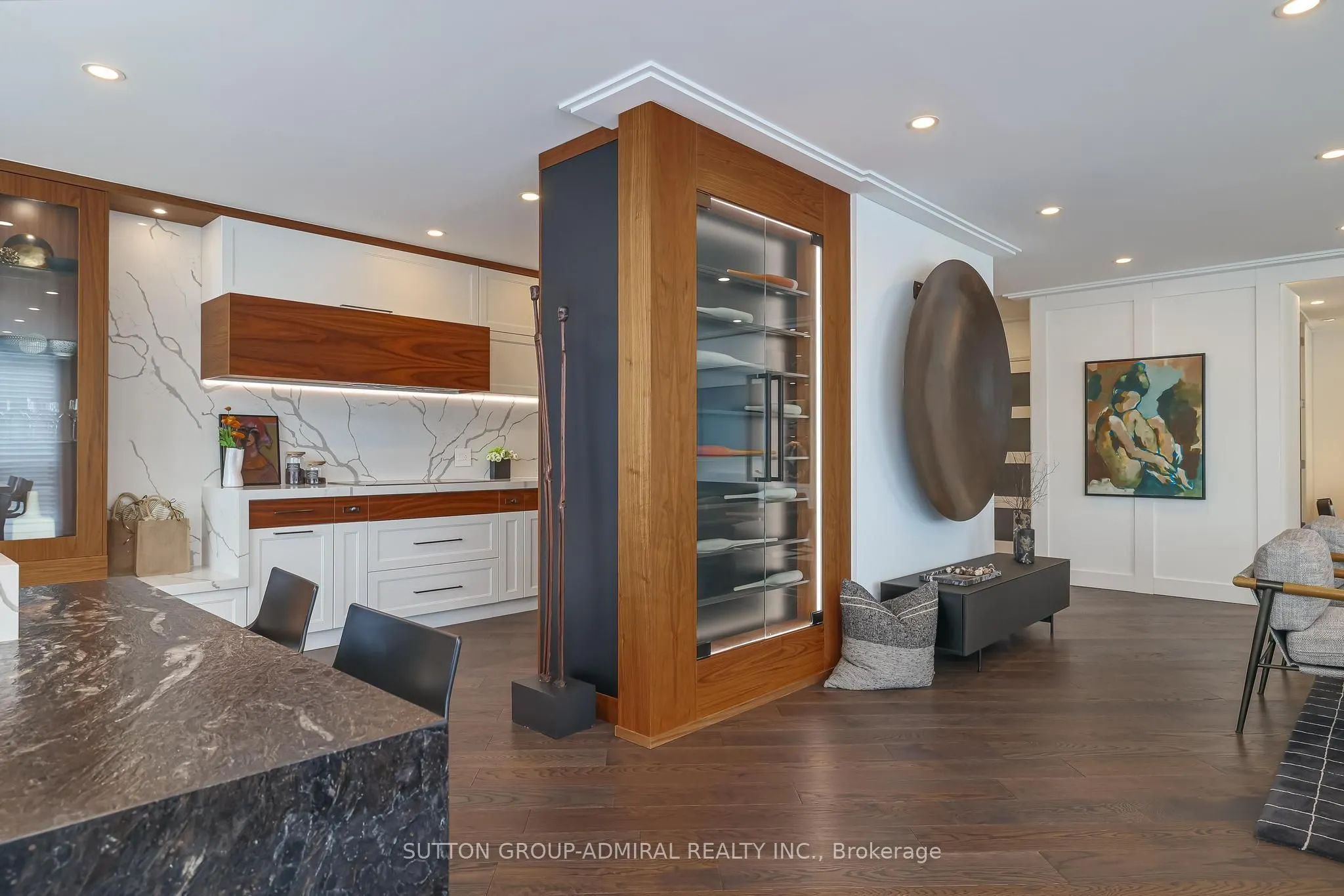 619 Avenue Road #1404