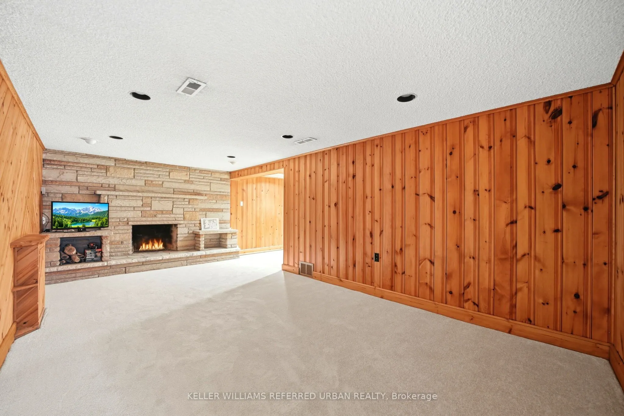 369 Hounslow Avenue