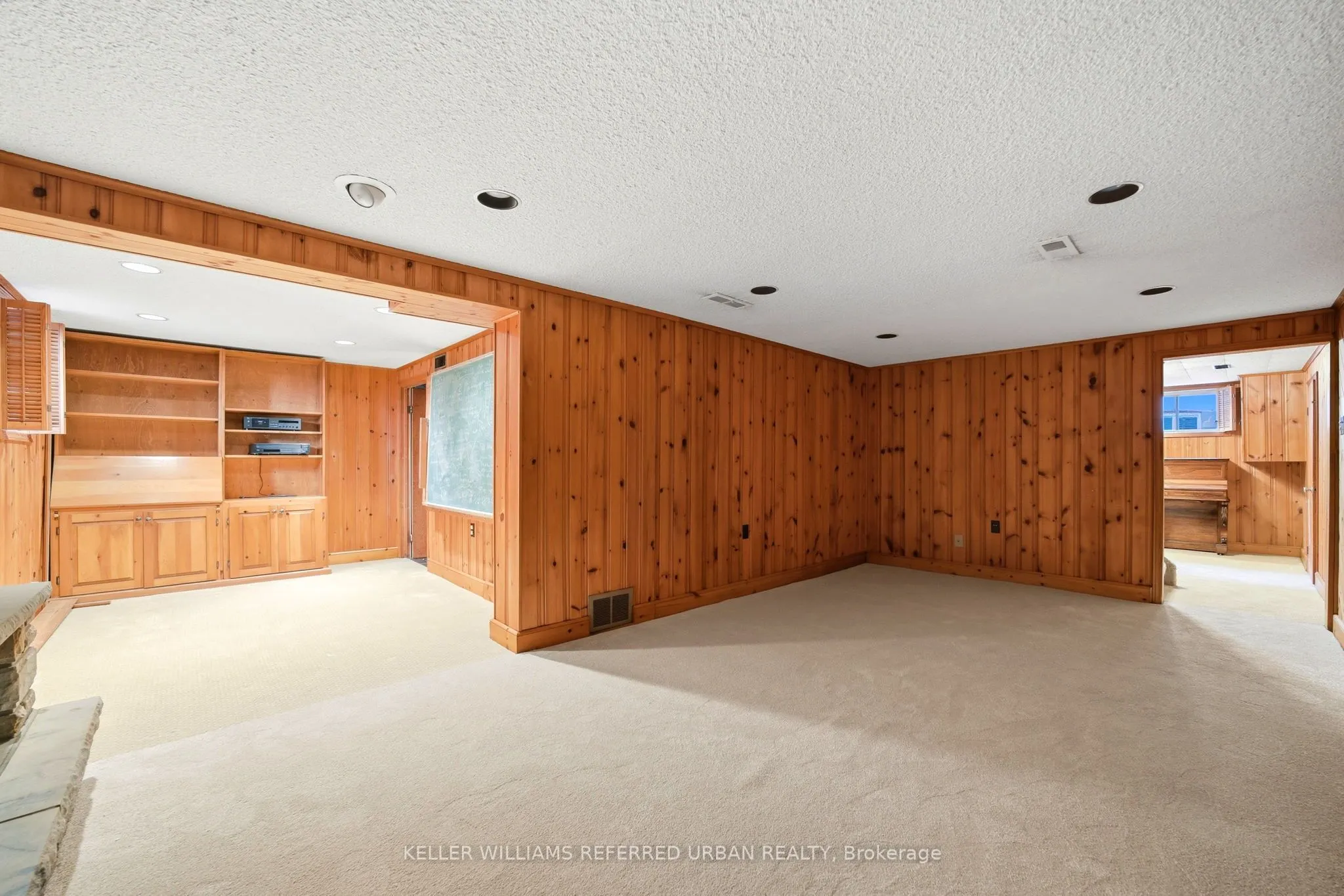 369 Hounslow Avenue