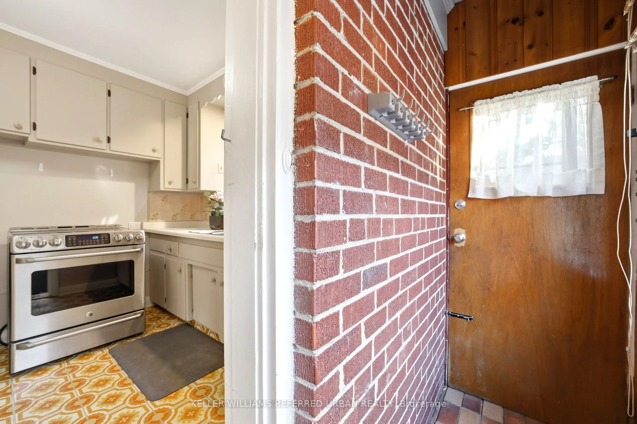369 Hounslow Avenue