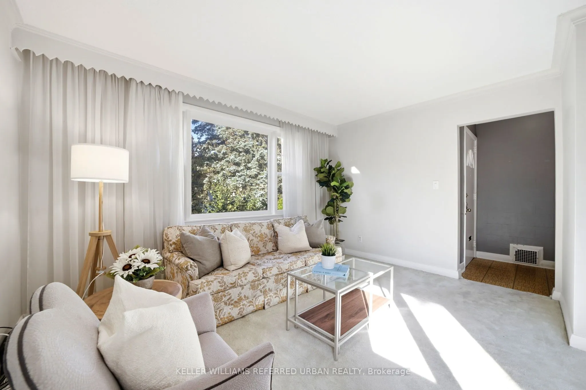 369 Hounslow Avenue