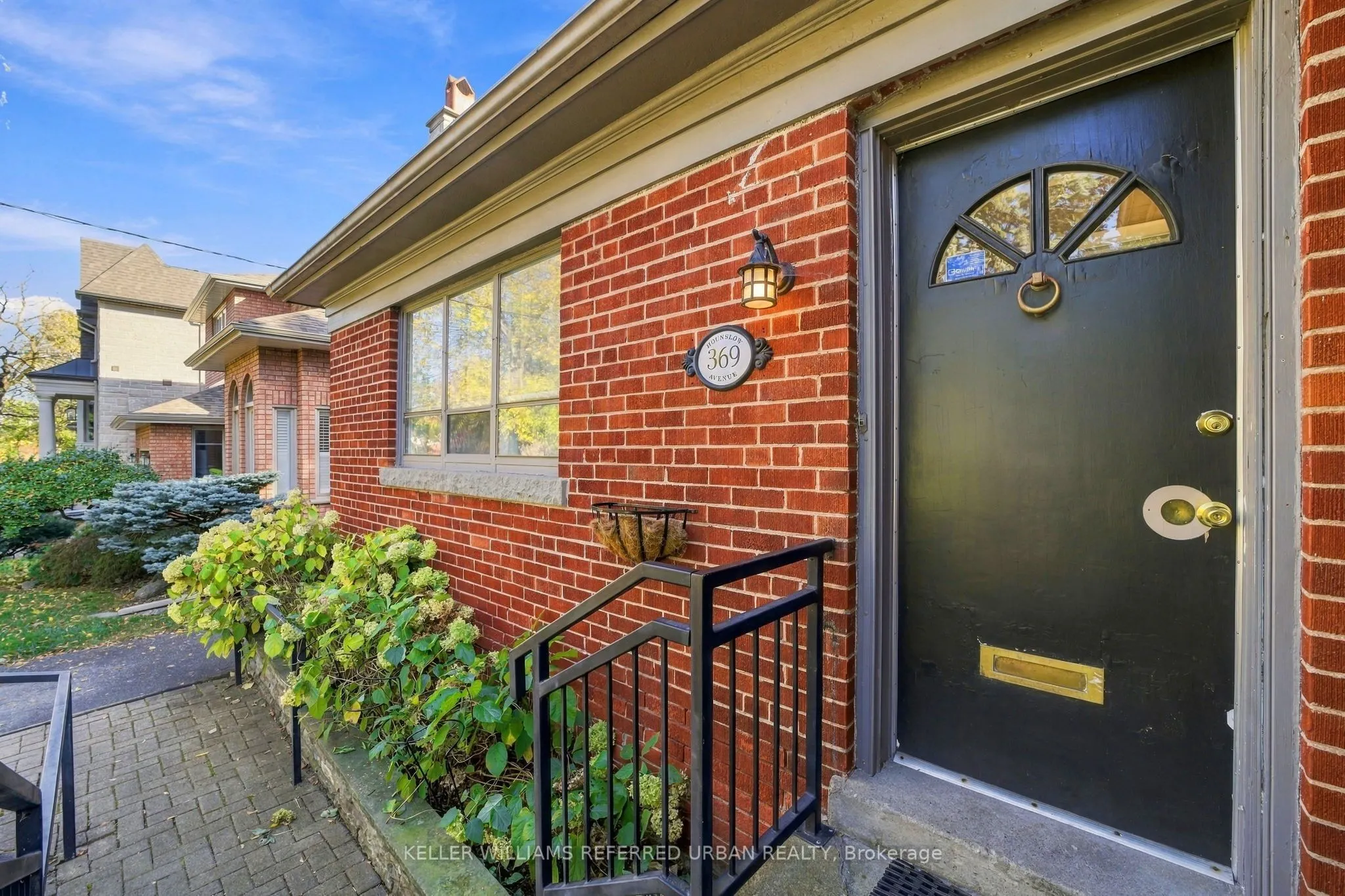 369 Hounslow Avenue