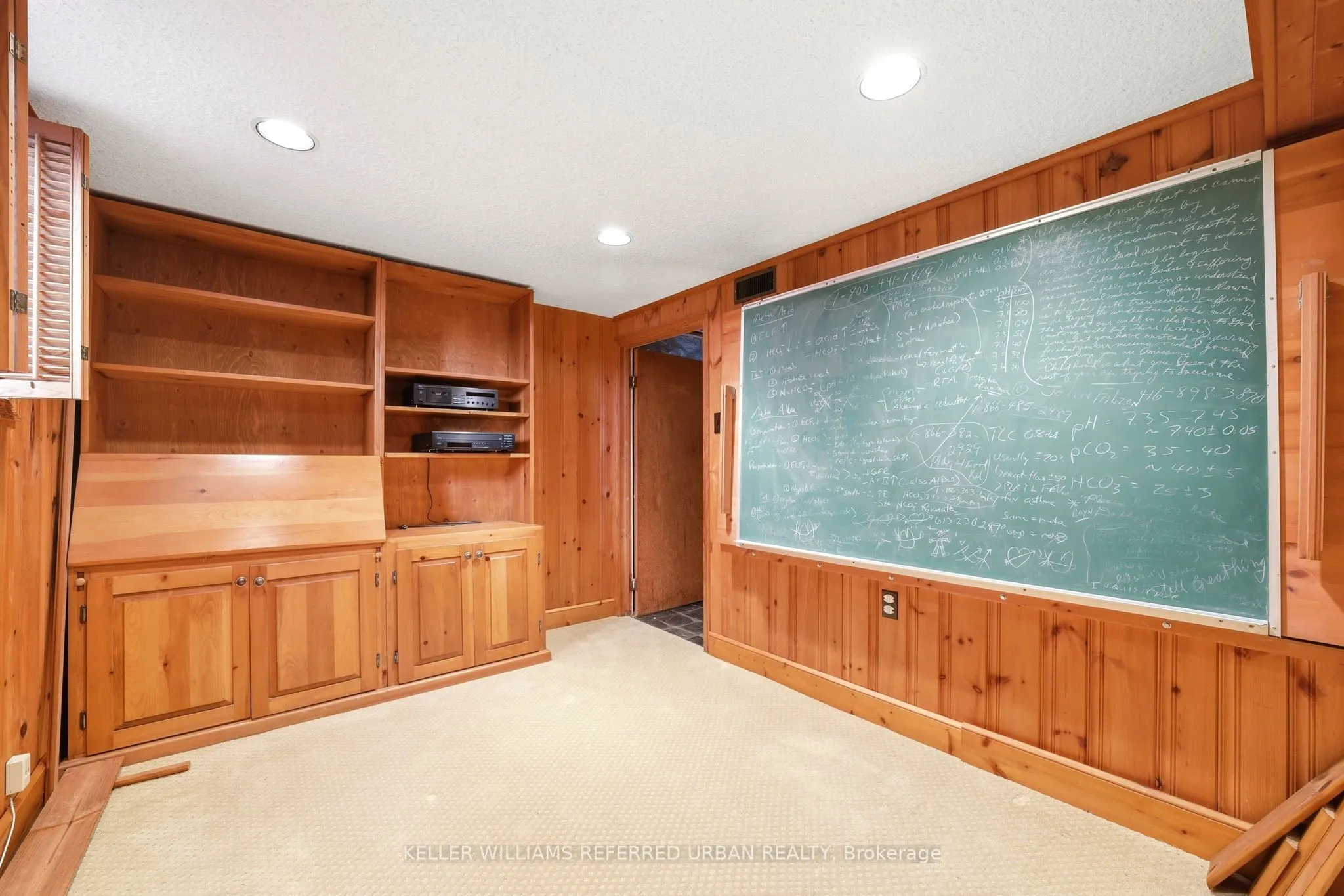 369 Hounslow Avenue