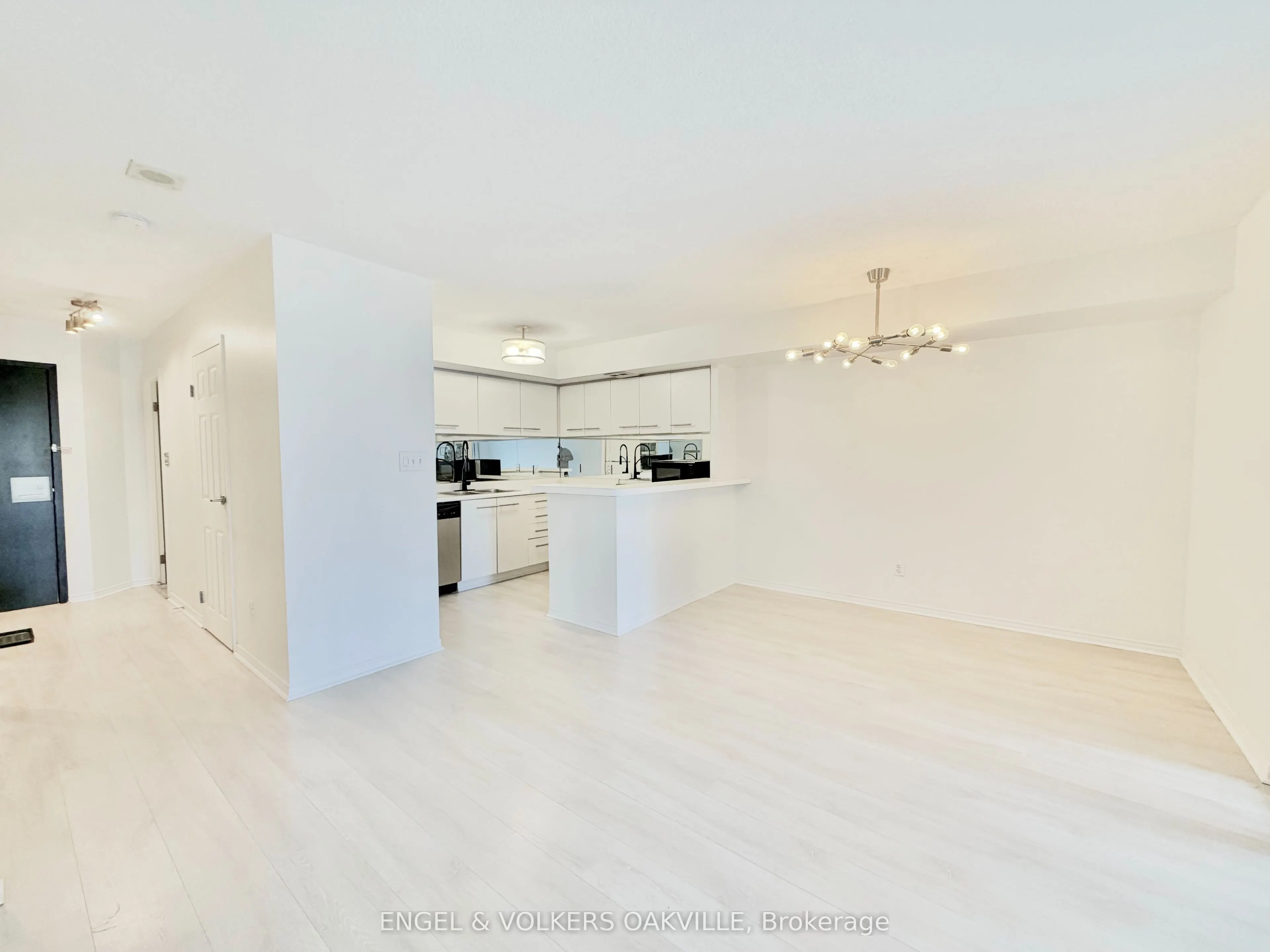 25 The Esplanade #1811