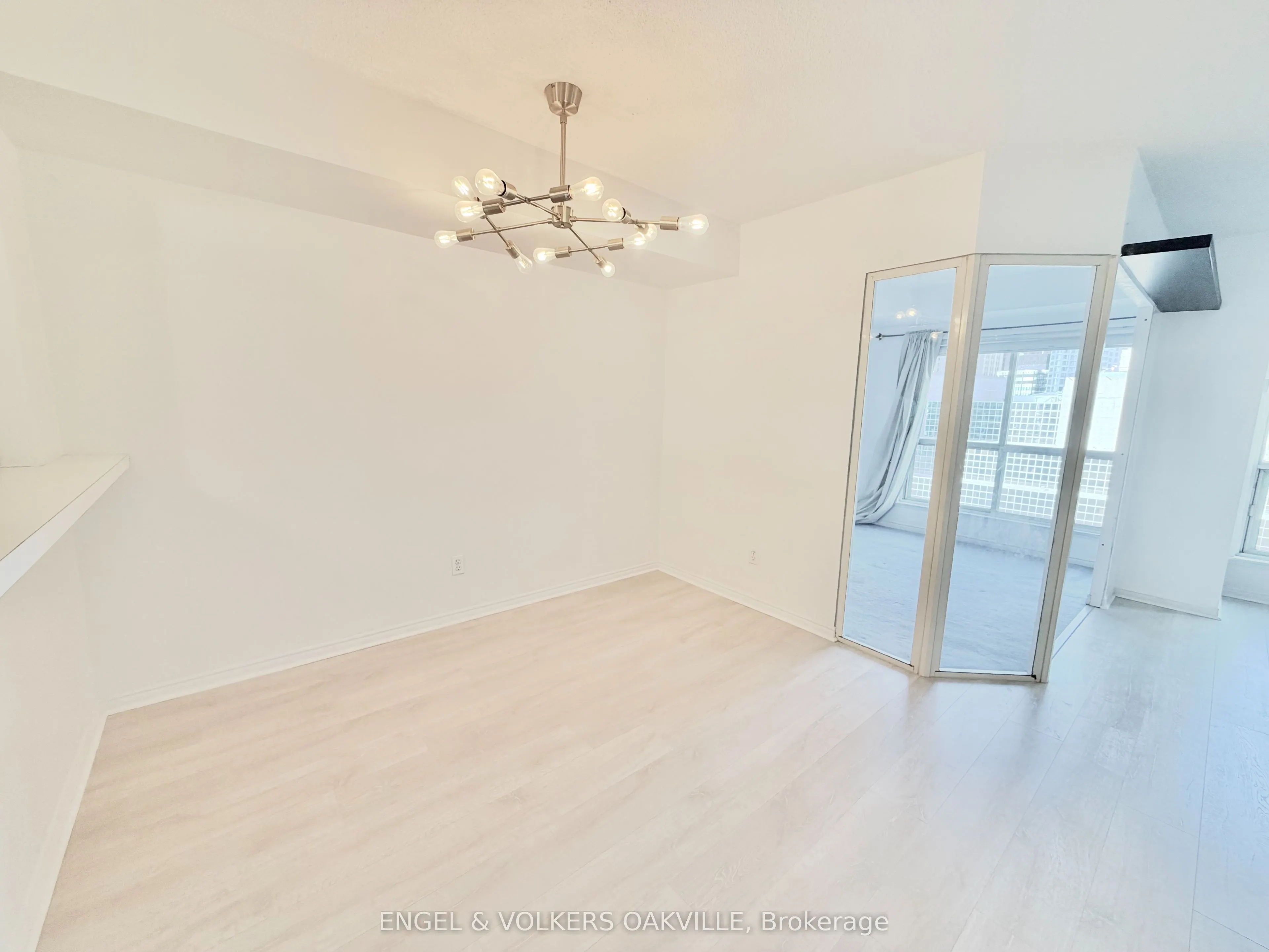 25 The Esplanade #1811