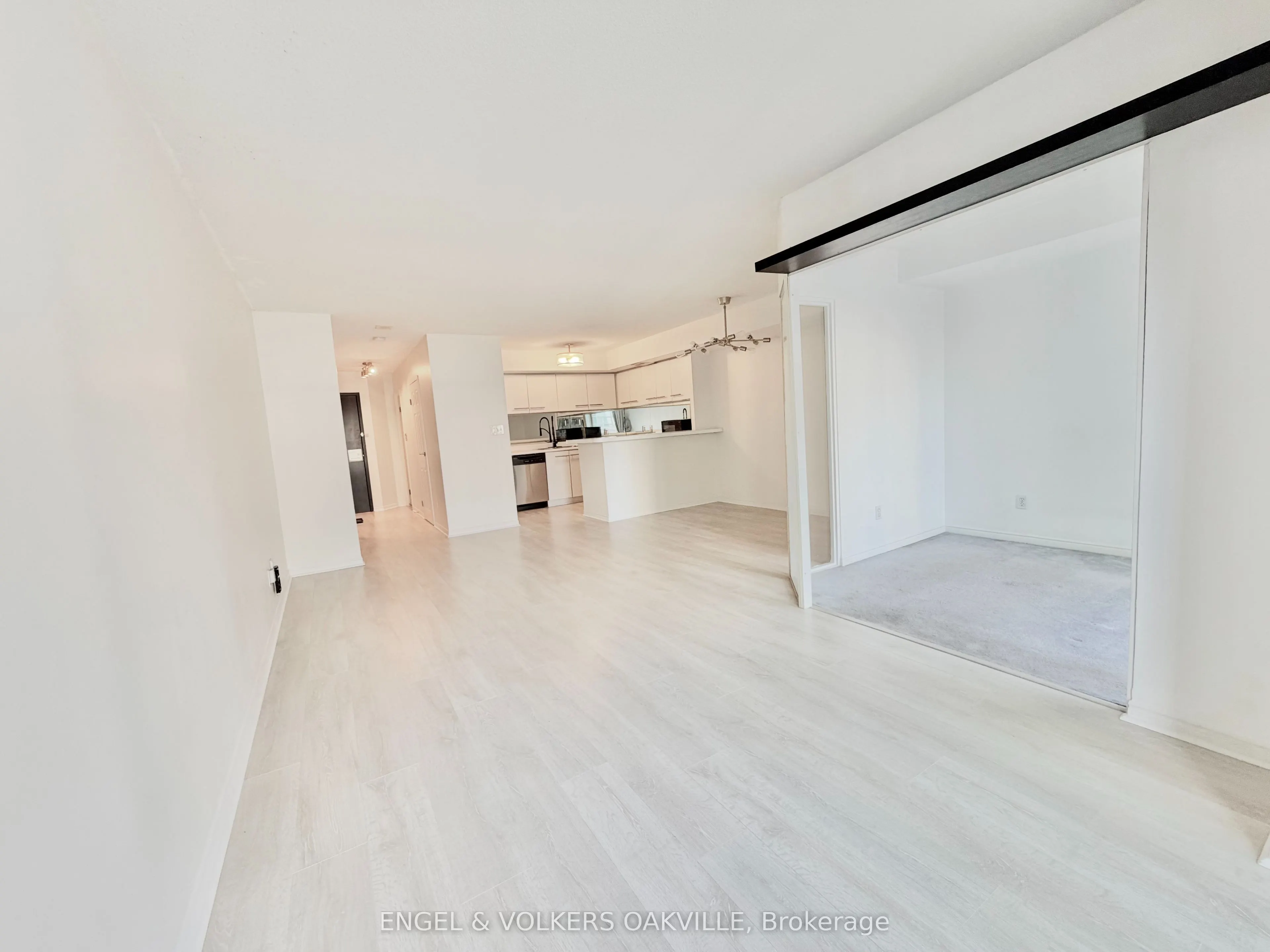25 The Esplanade #1811