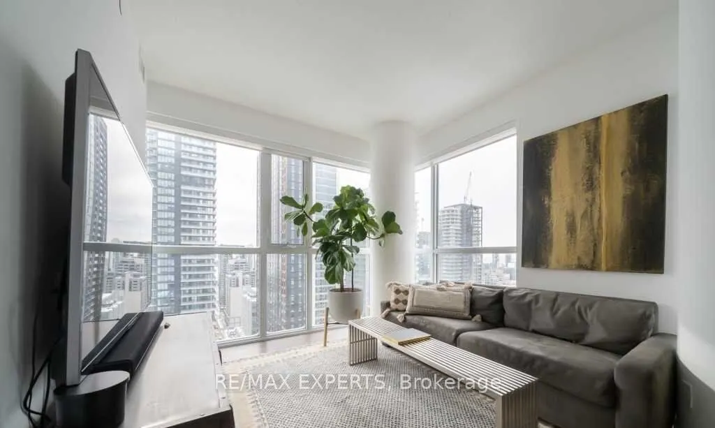 87 Peter Street #2602