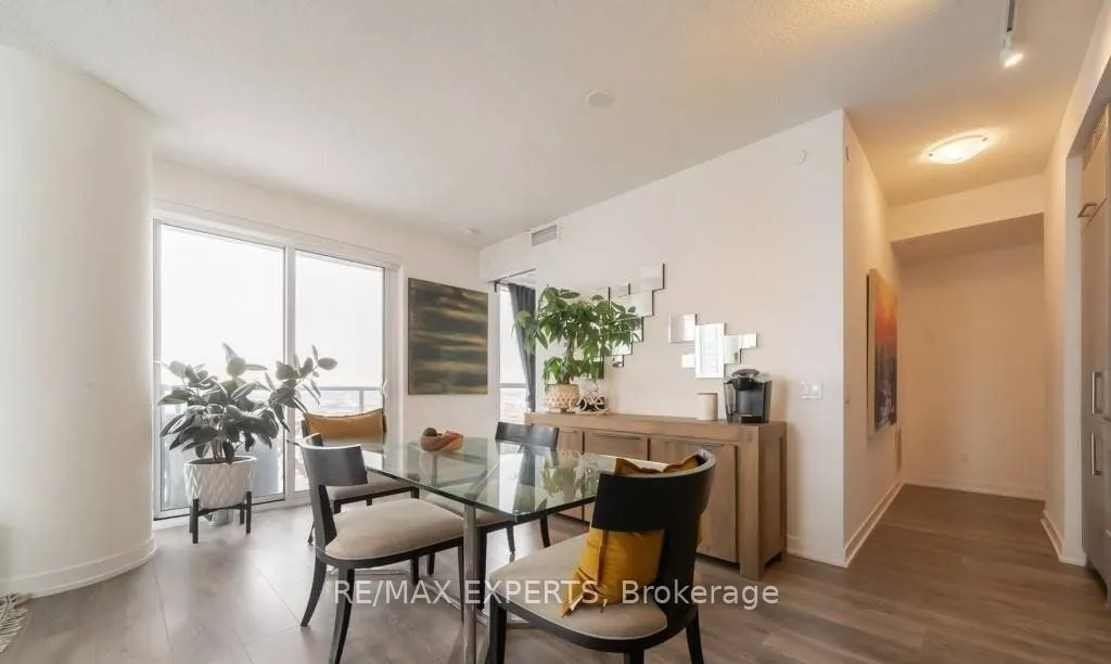 87 Peter Street #2602
