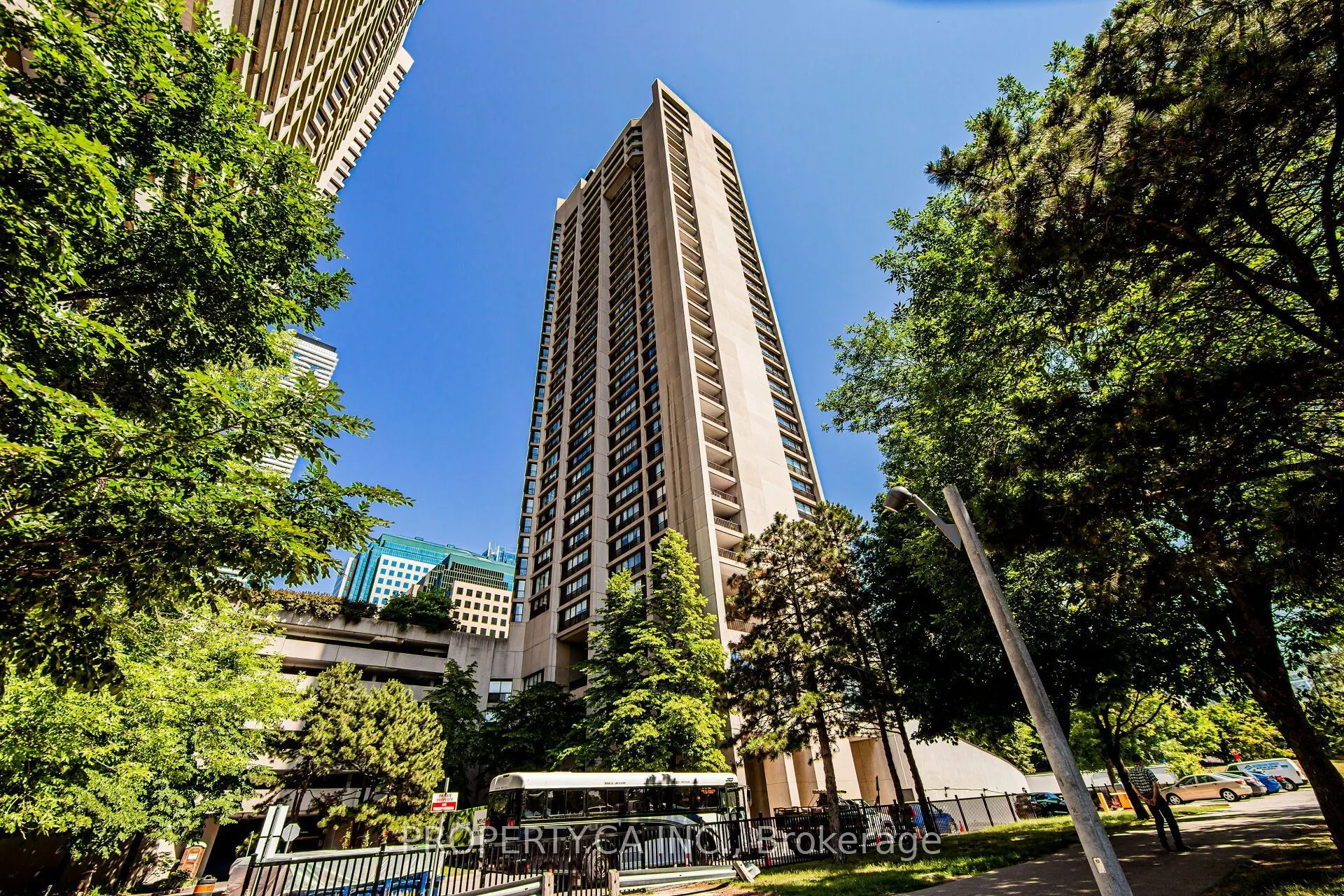 33 Harbour Square #2805