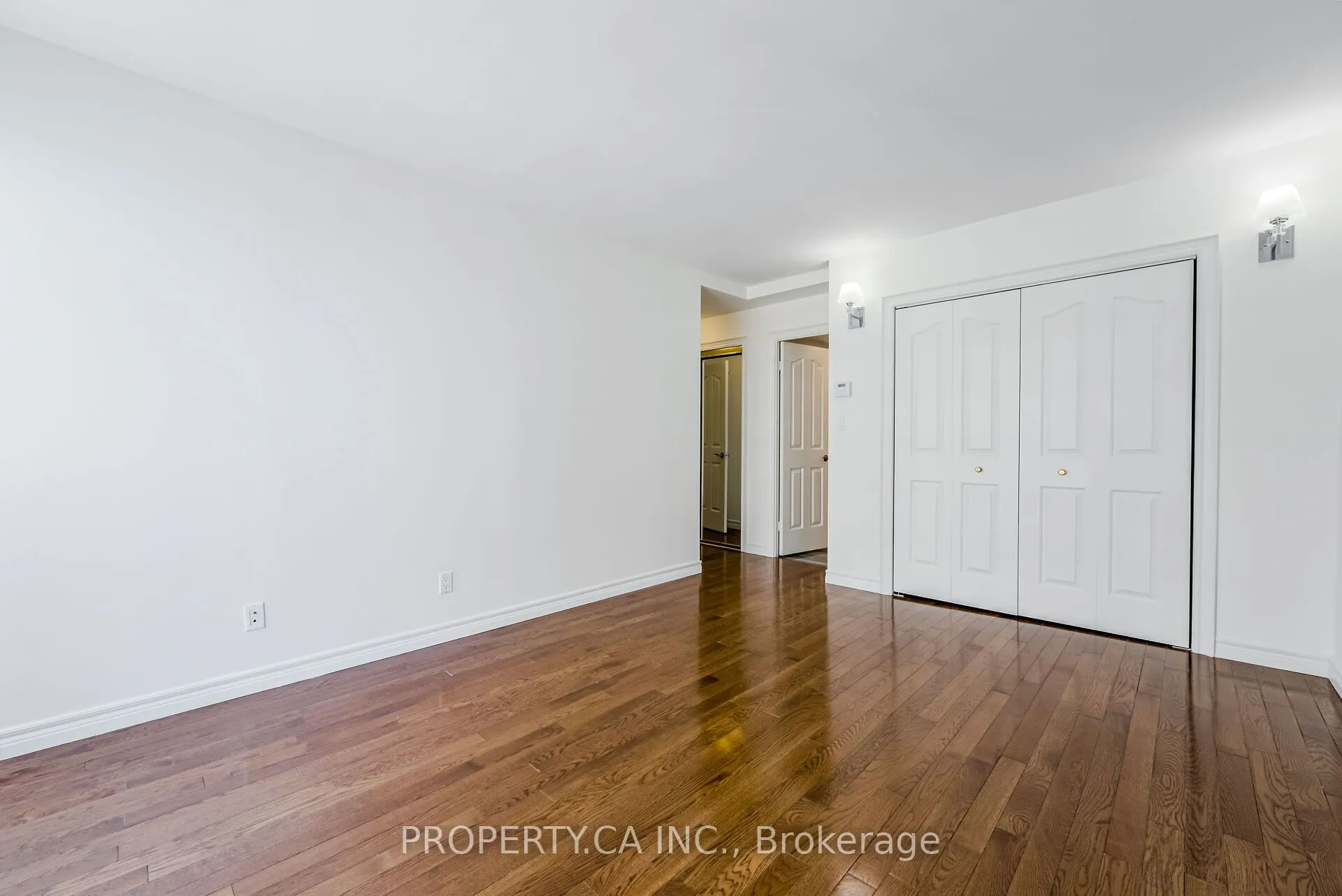 33 Harbour Square #2805