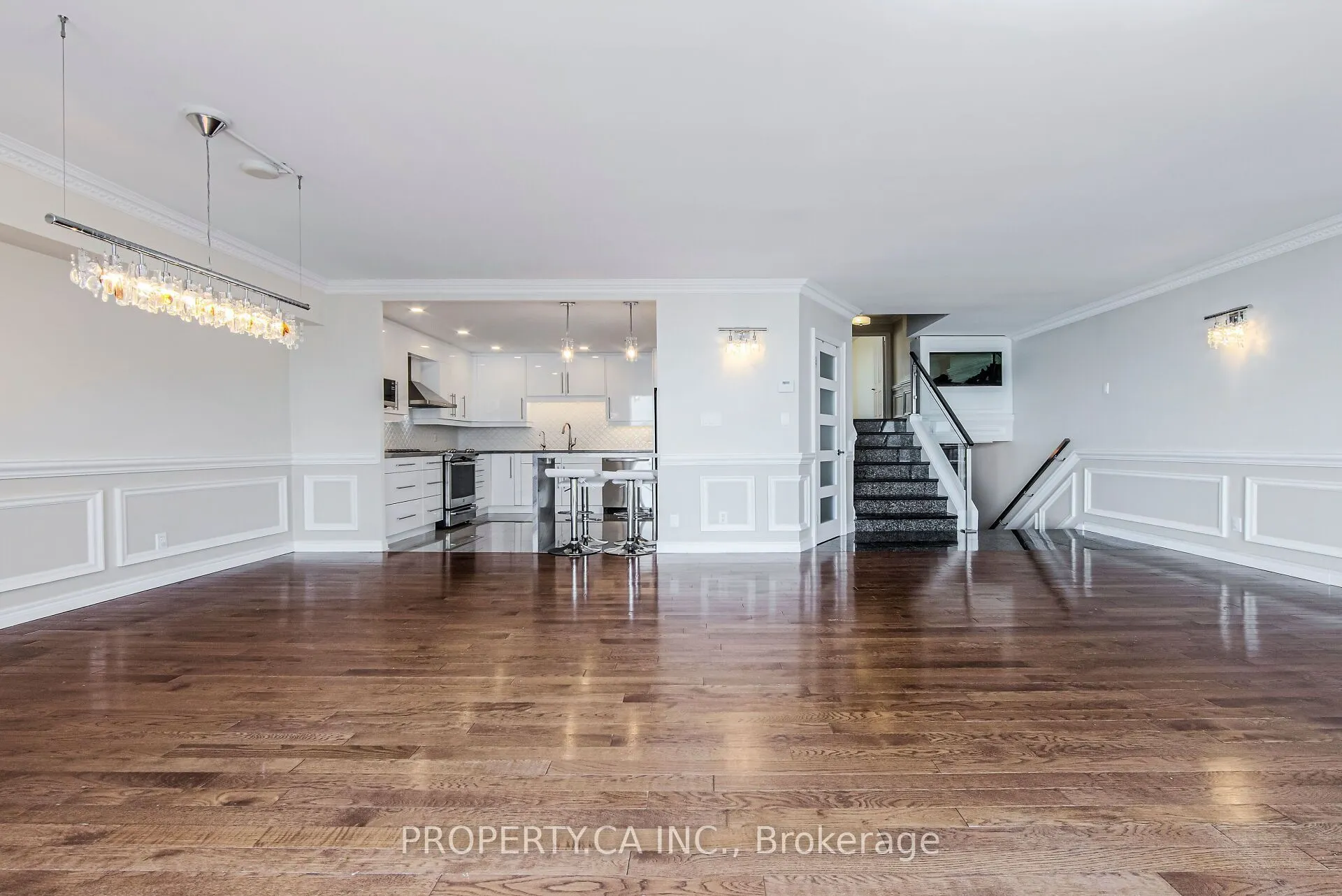 33 Harbour Square #2805