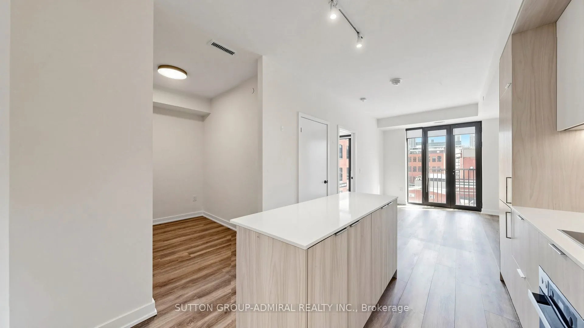 123 Portland Street #409