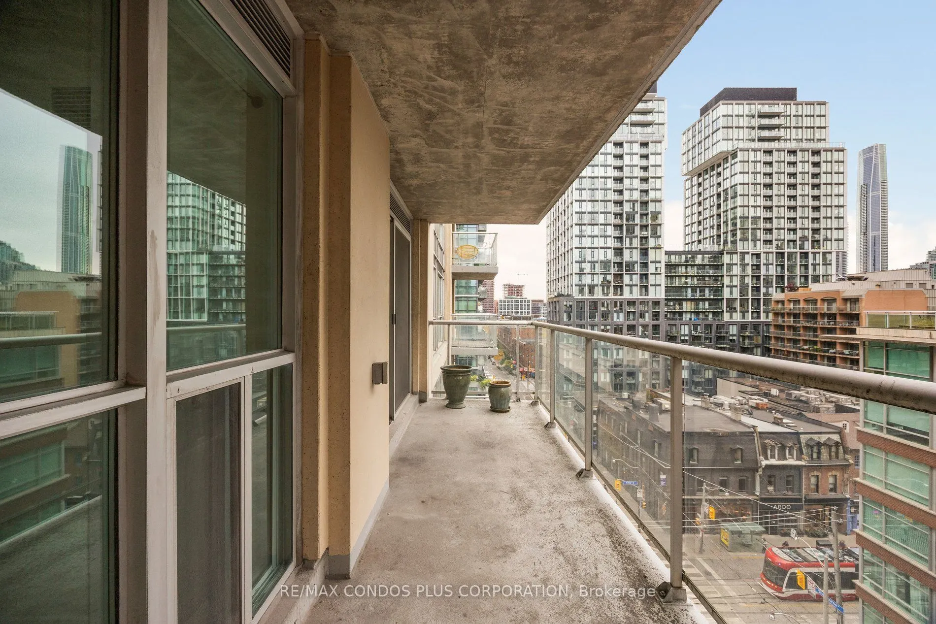 230 King Street E #1010